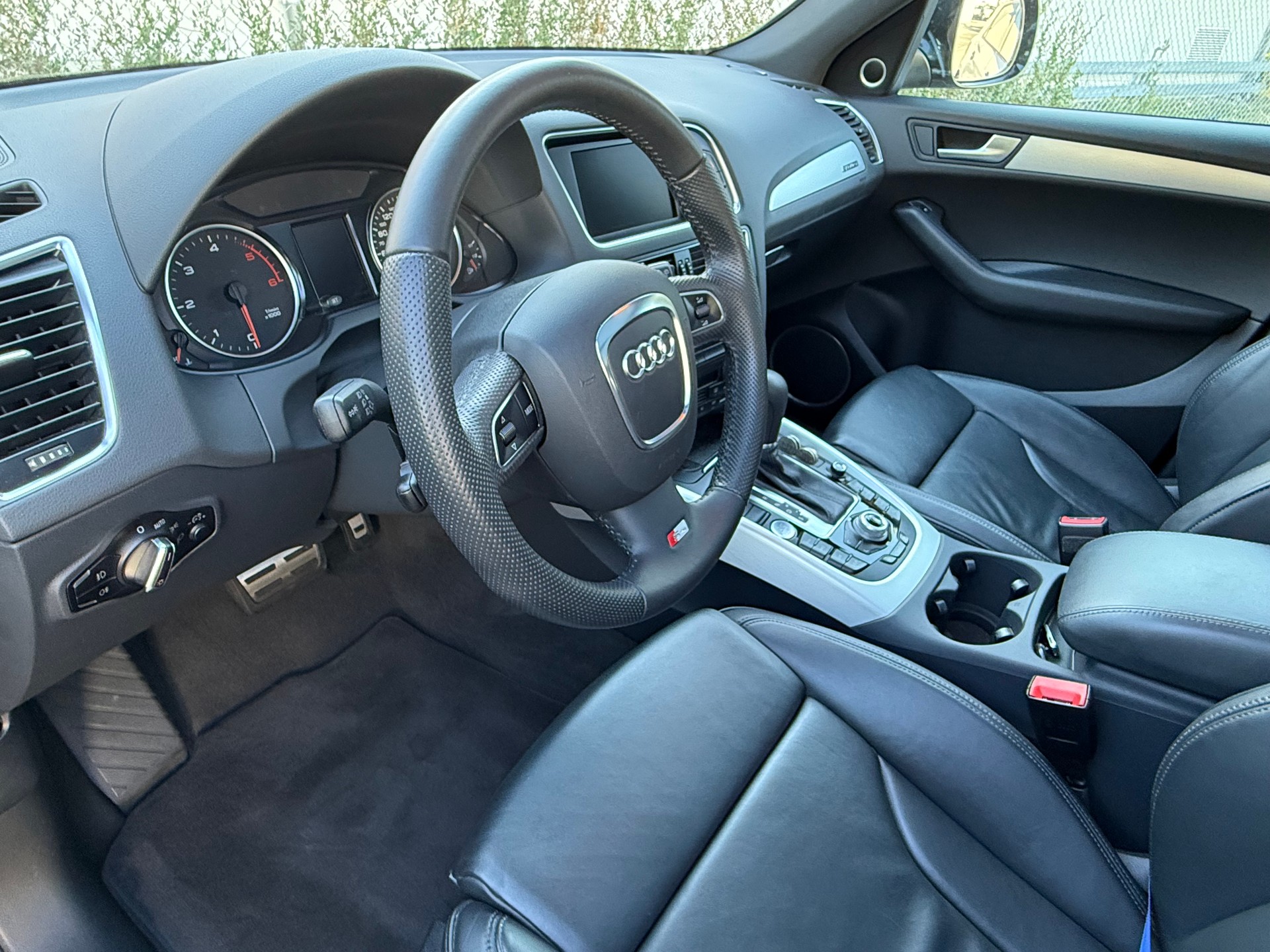 AUDI 3.0 V6 TDI quattro S-Tronic-image-2