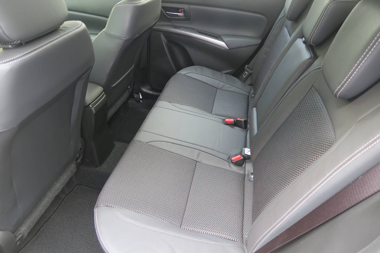 SUZUKI S-Cross 1.4 T Piz Sulai Top Hybrid 4x4-image-14