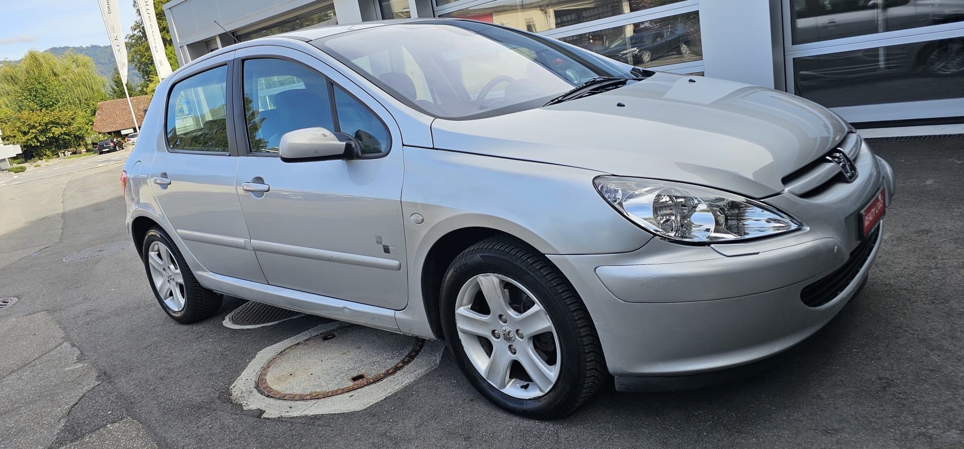 PEUGEOT 307 2.0 16V XS-image-2