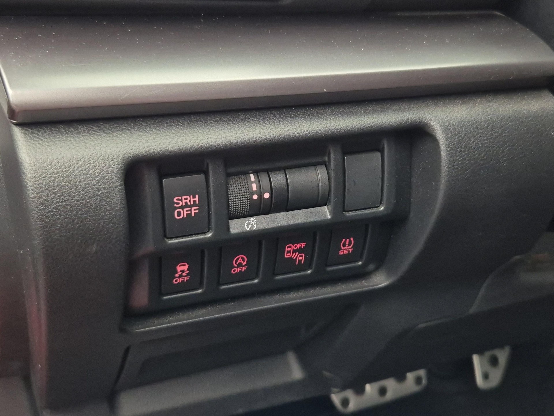 SUBARU XV 2.0i Swiss Plus-image-14