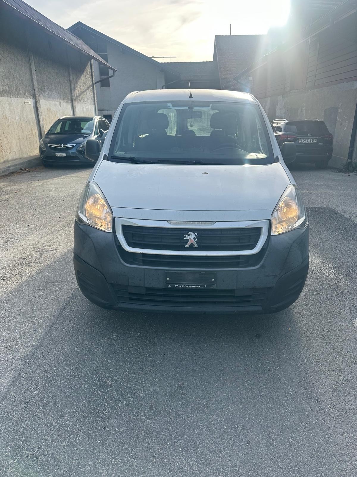 PEUGEOT Partner 1.6 VTi Active-image-4