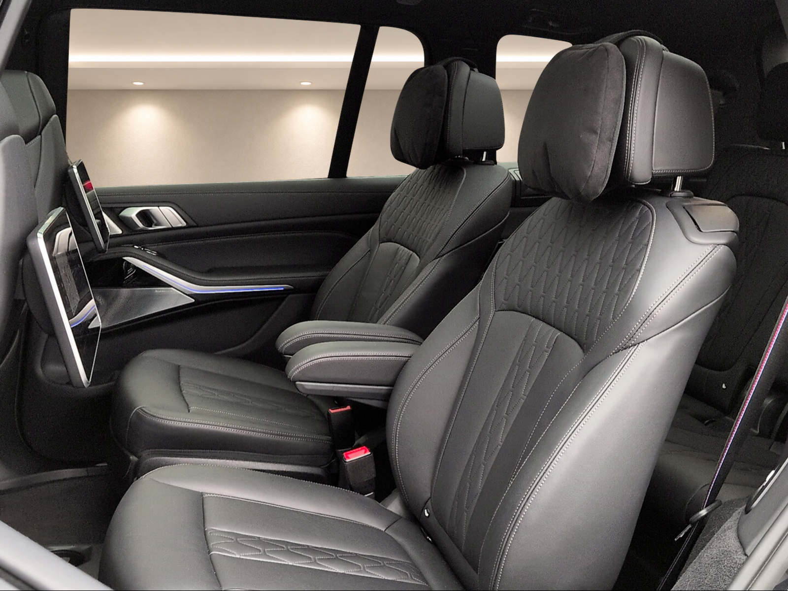 BMW X7 G07 M50i-image-11