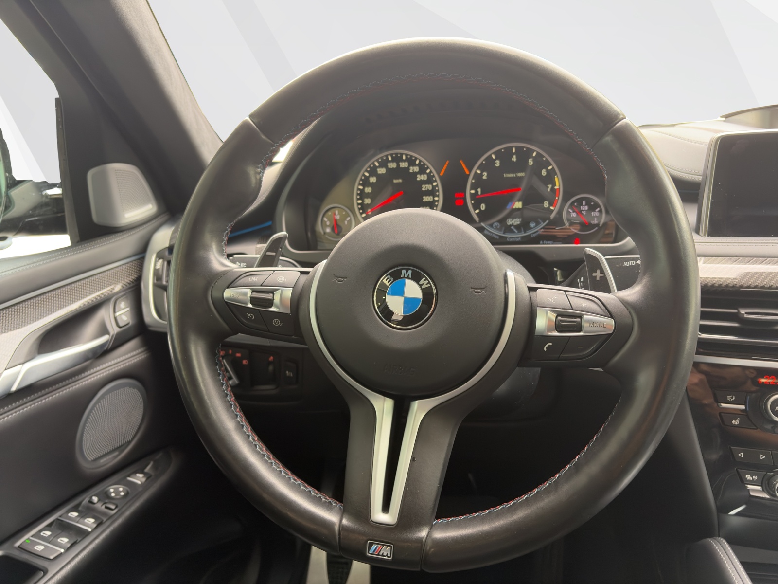 BMW X6 M-image-11