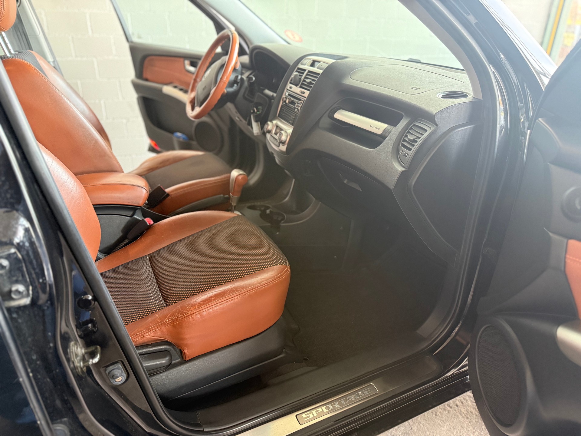 KIA Sportage 2.7 V6 Active-image-7