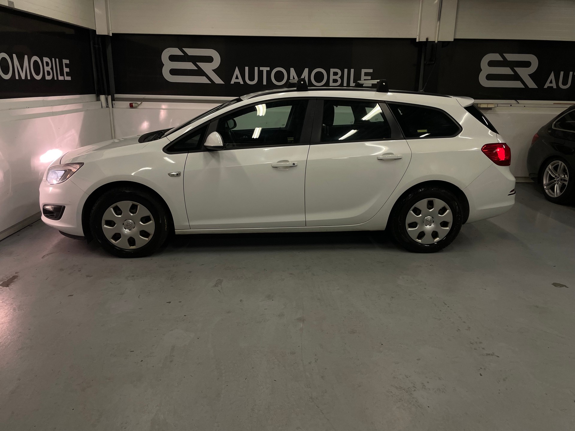 OPEL Astra SportsTourer 1.7 CDTi-image-5
