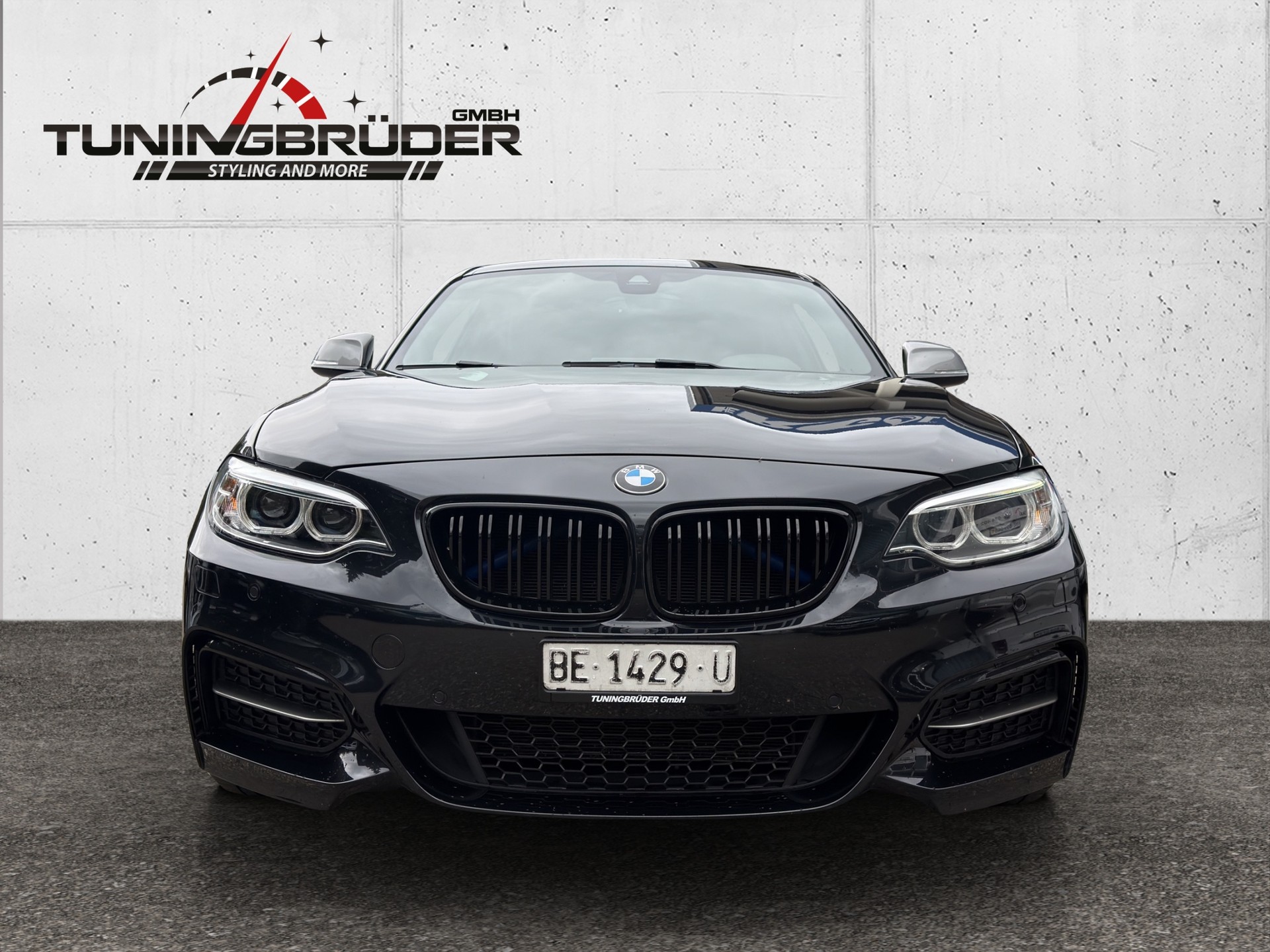 BMW M240i xDrive Steptronic-image-2