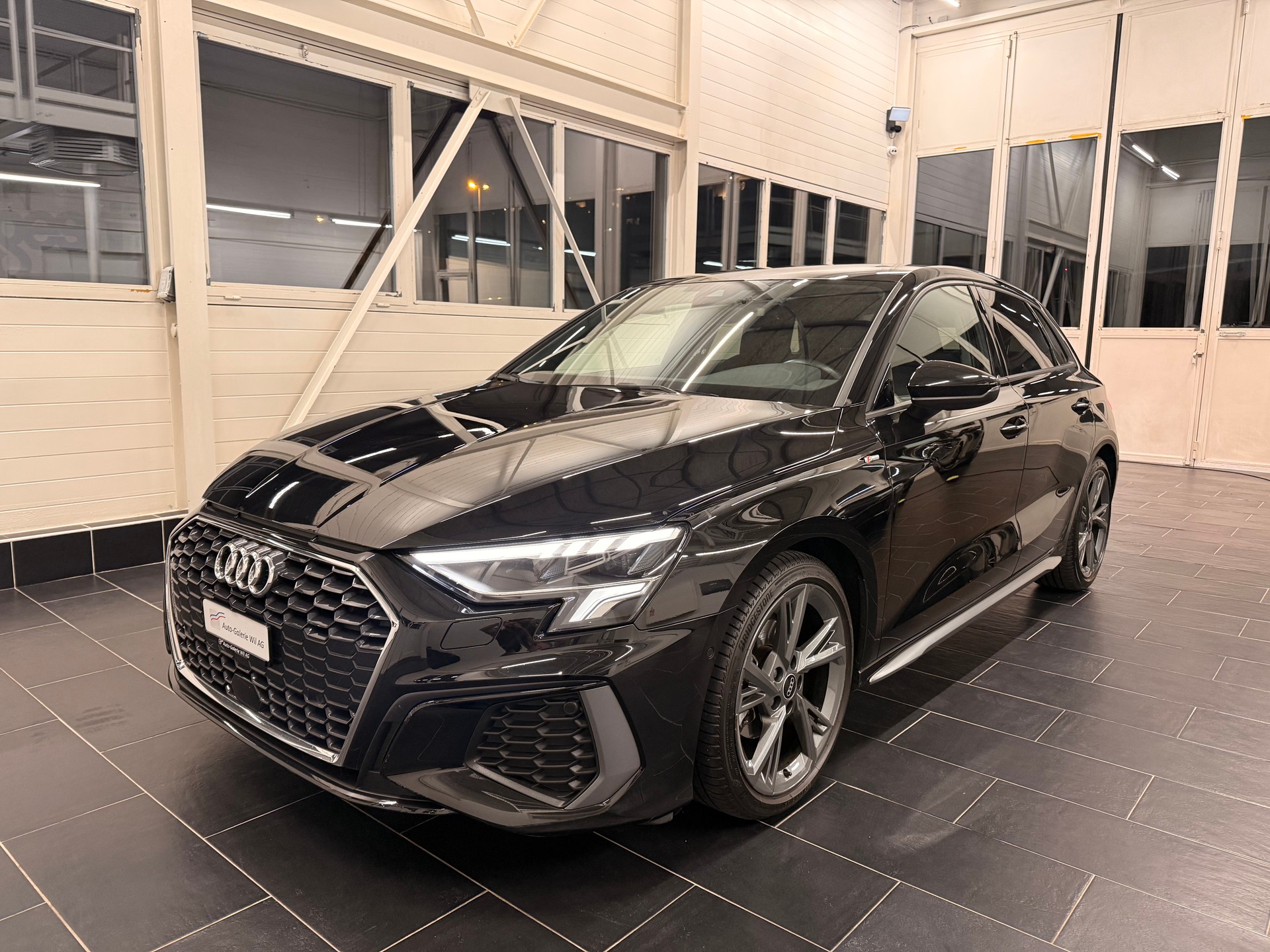 AUDI A3 Sportback 35 TFSI S line S-tronic-image-0