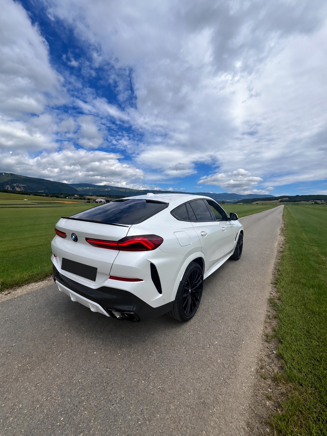 BMW 30d xDrive-image-2