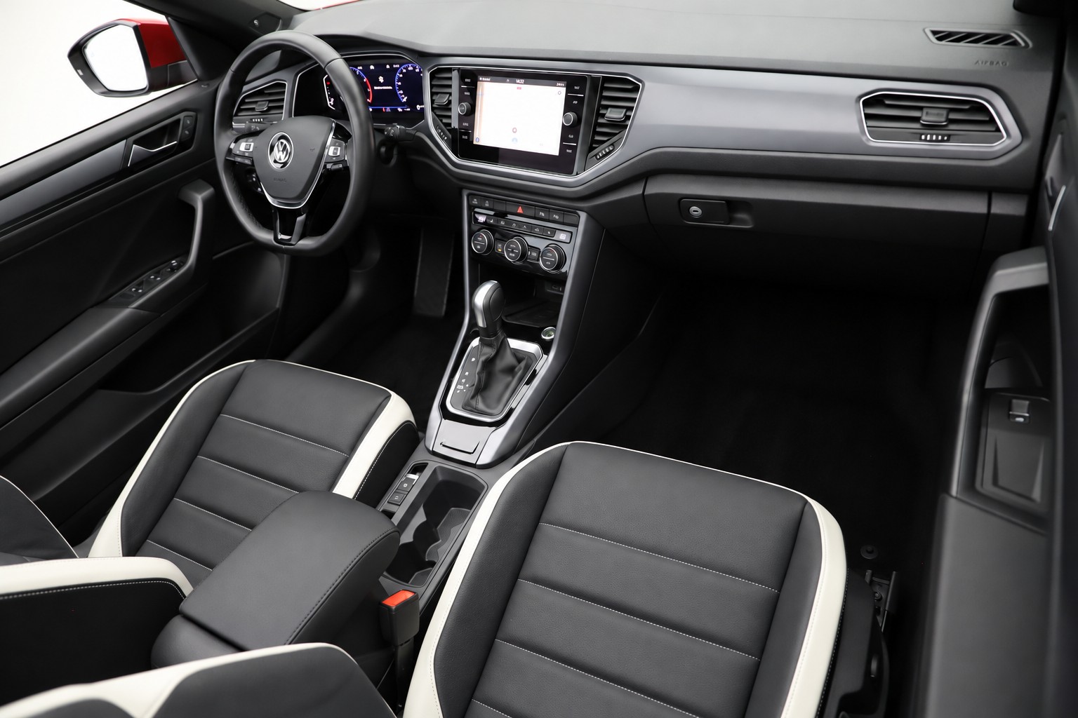 VW T-Roc Cabriolet 1.5 TSI EVO Advance DSG-image-8