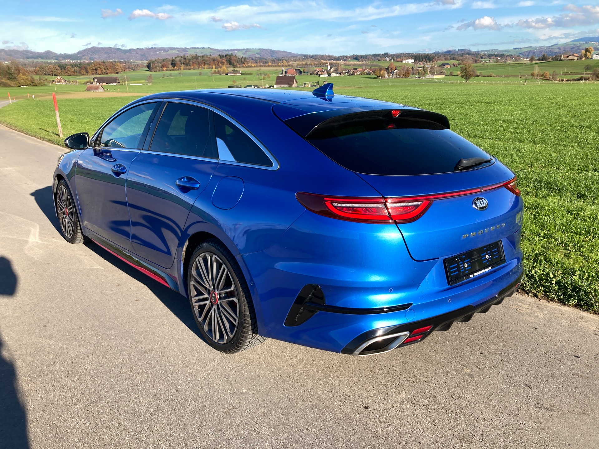 KIA ProCeed 1.6 T-GDi GT DCT-image-3