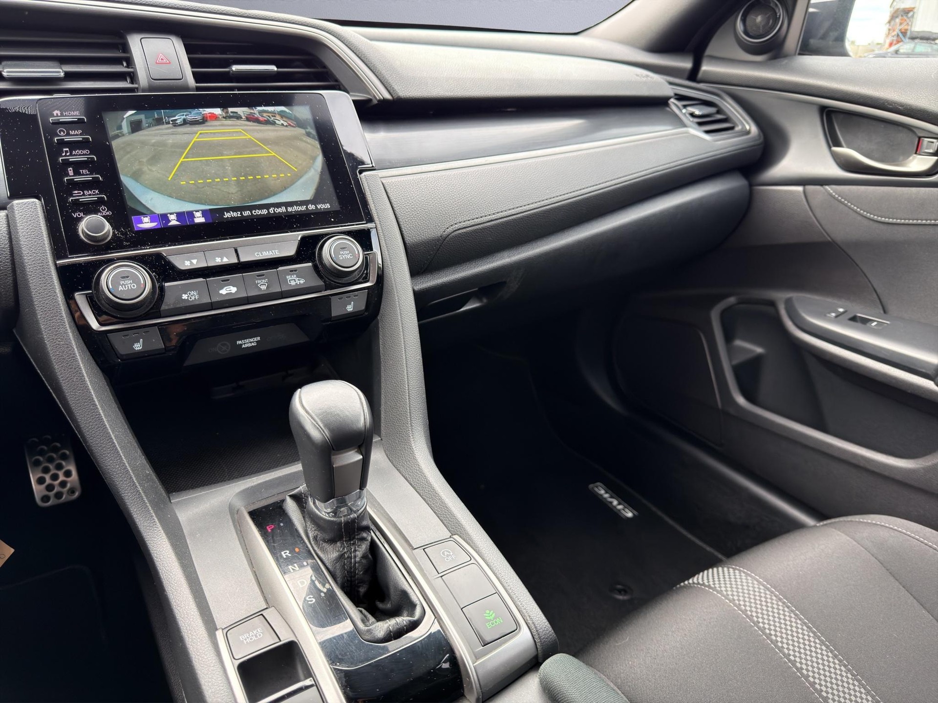 HONDA Civic 1.0 VTEC Turbo Elegance-image-13