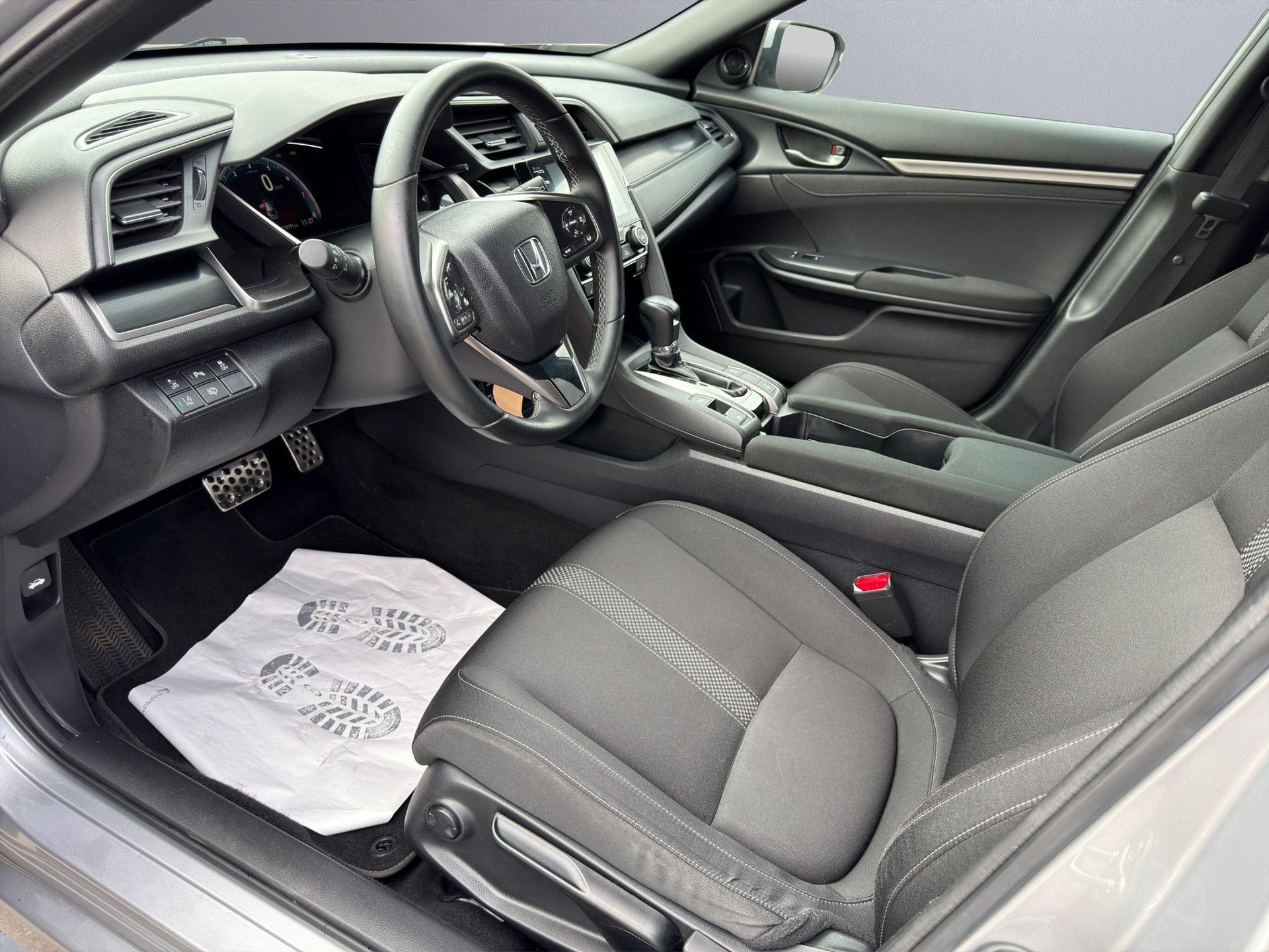 HONDA Civic 1.0 VTEC Turbo Elegance-image-9