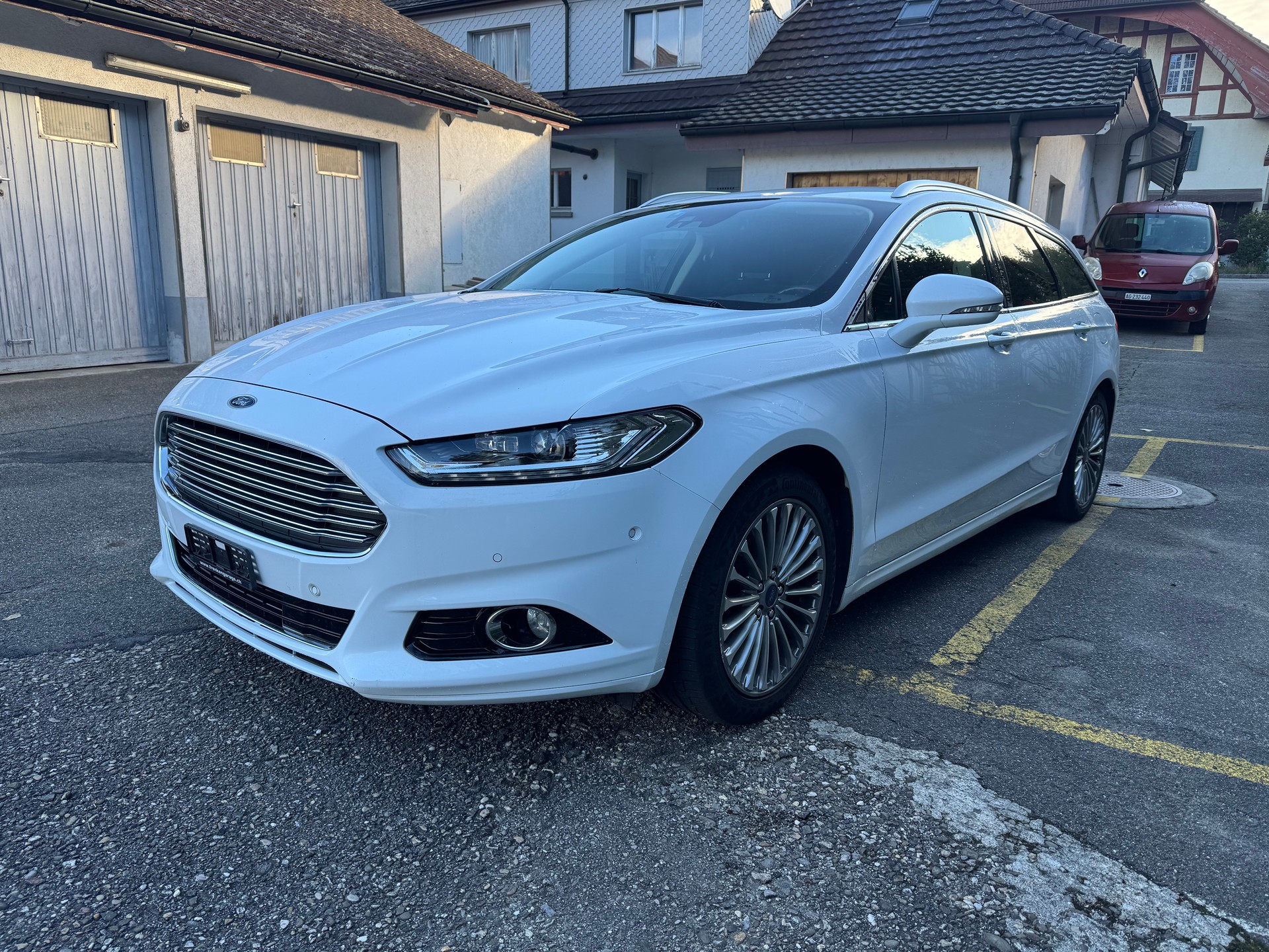 FORD Mondeo 2.0 EcoBoost SCTi Titanium Automatic-image-1
