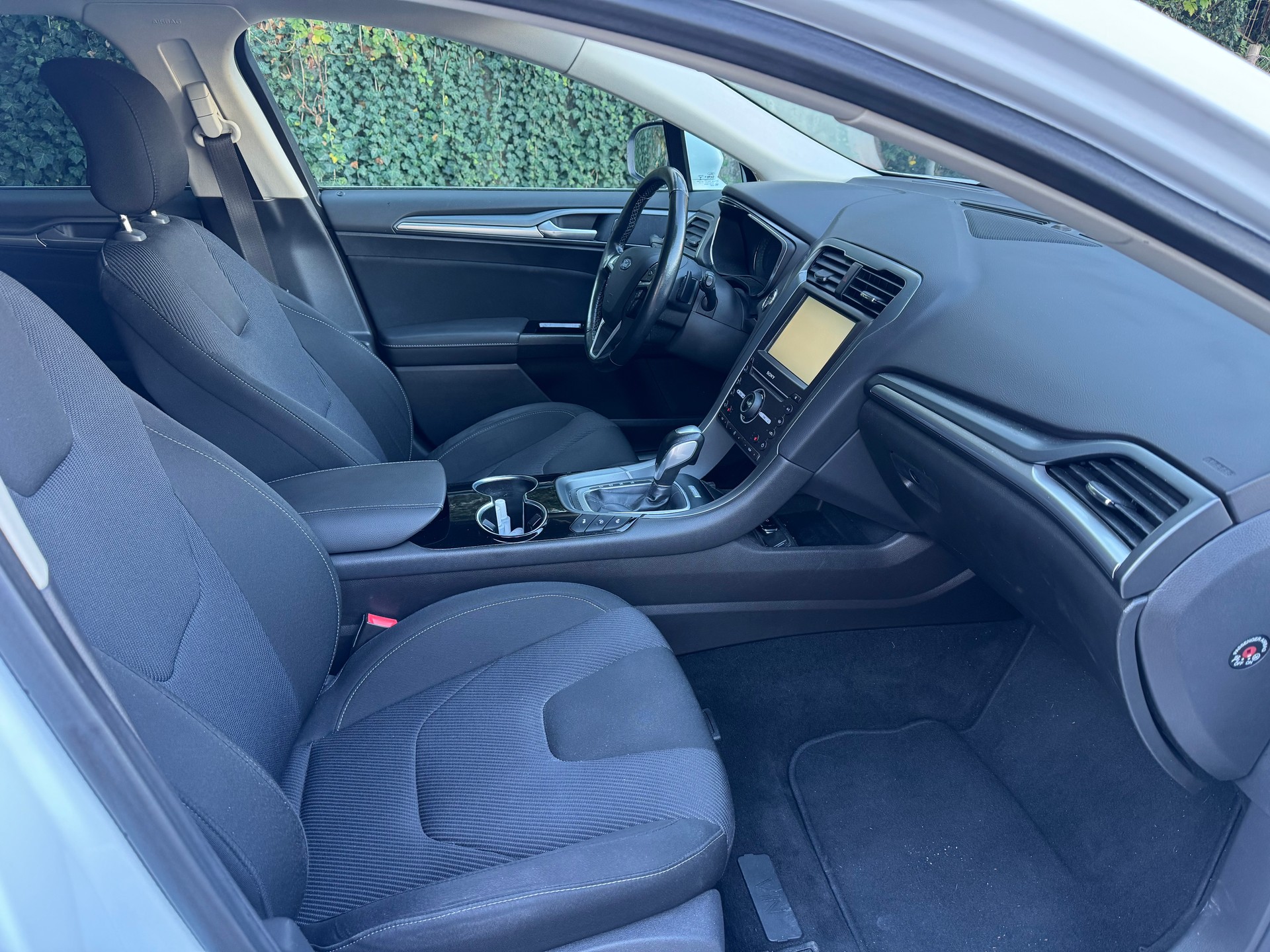 FORD Mondeo 2.0 EcoBoost SCTi Titanium Automatic-image-5
