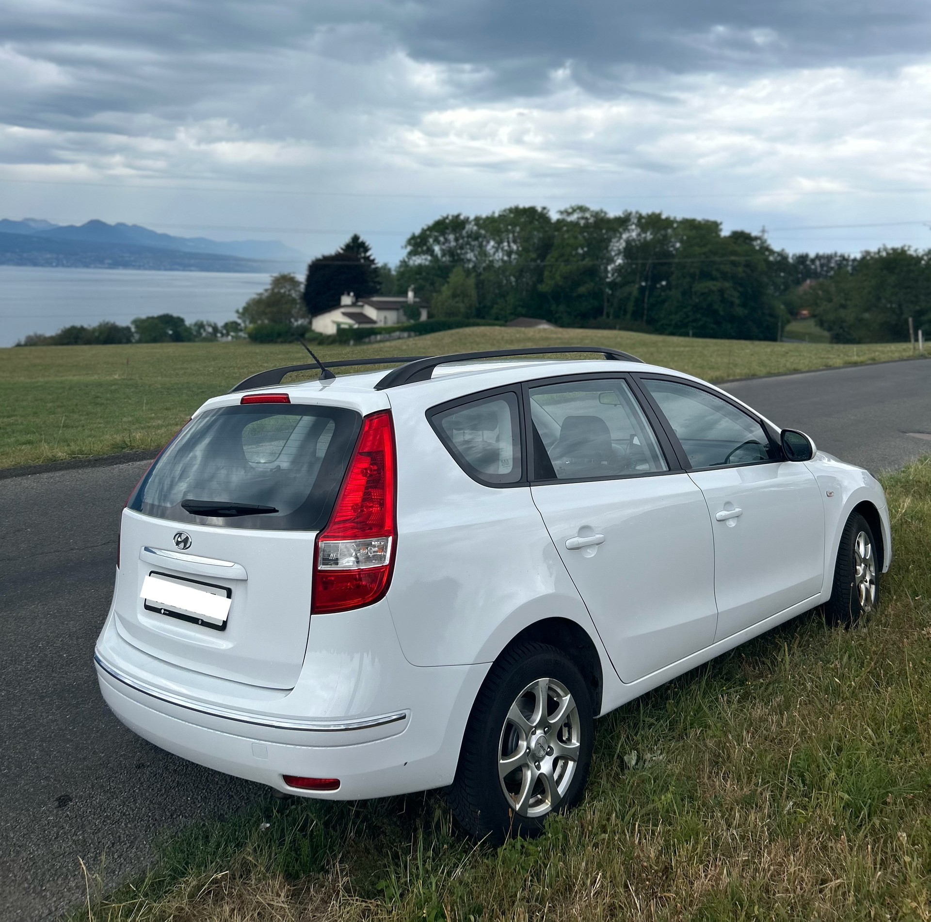 HYUNDAI 1.6 Style-image-8