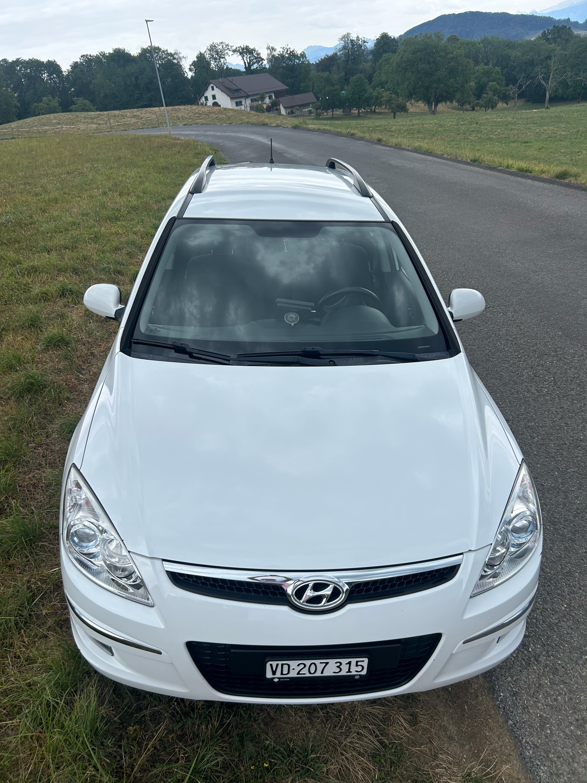 HYUNDAI 1.6 Style-image-7