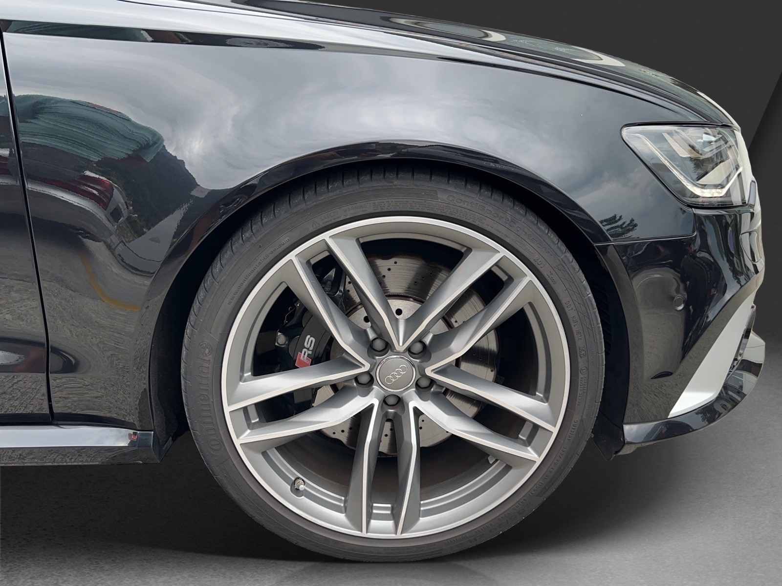 AUDI RS6 Avant 4.0 TFSI V8 quattro Tiptronic-image-4