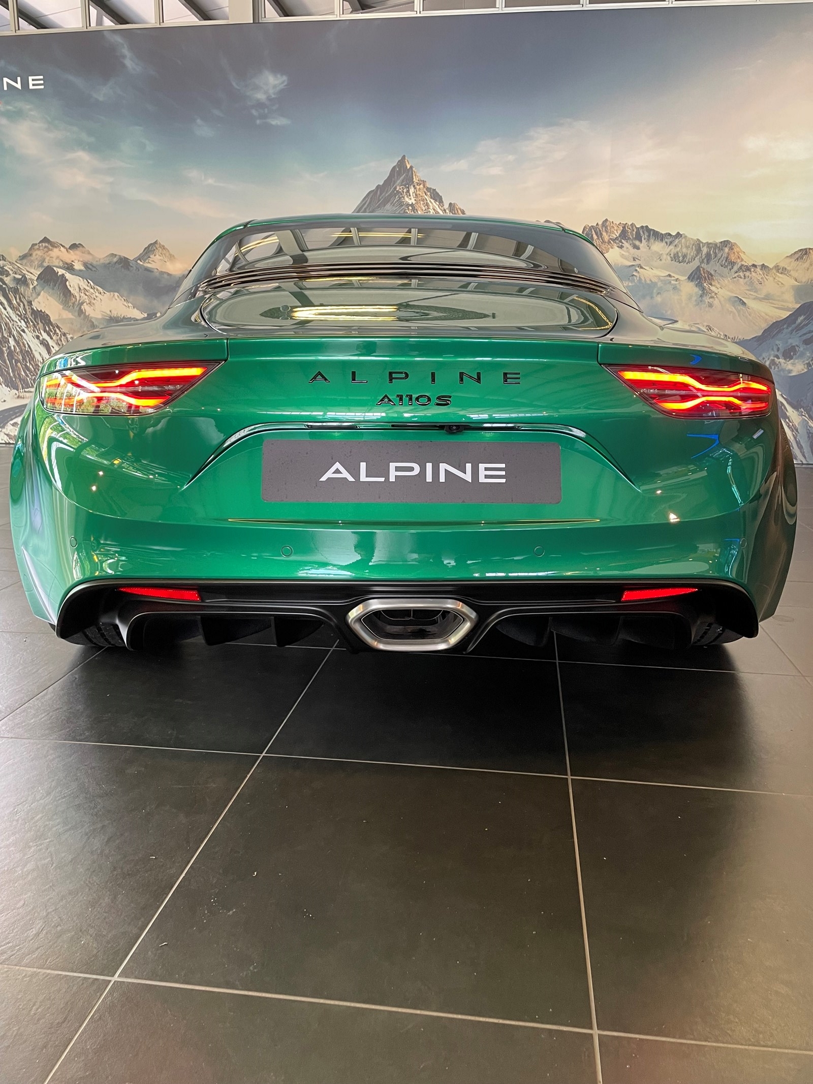 ALPINE A110 S-showroom-element-3