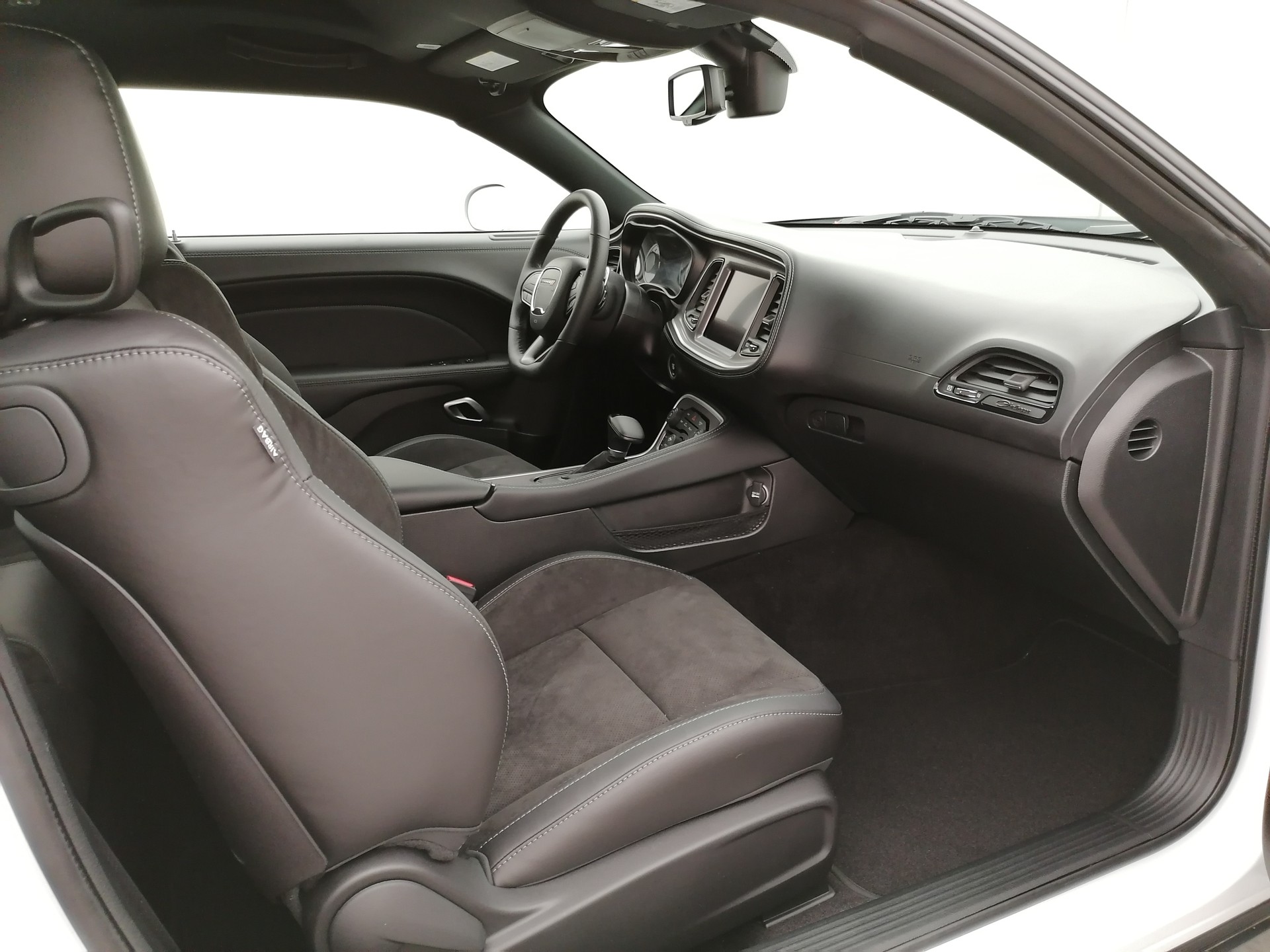 DODGE Challenger T/A 5.7-image-13