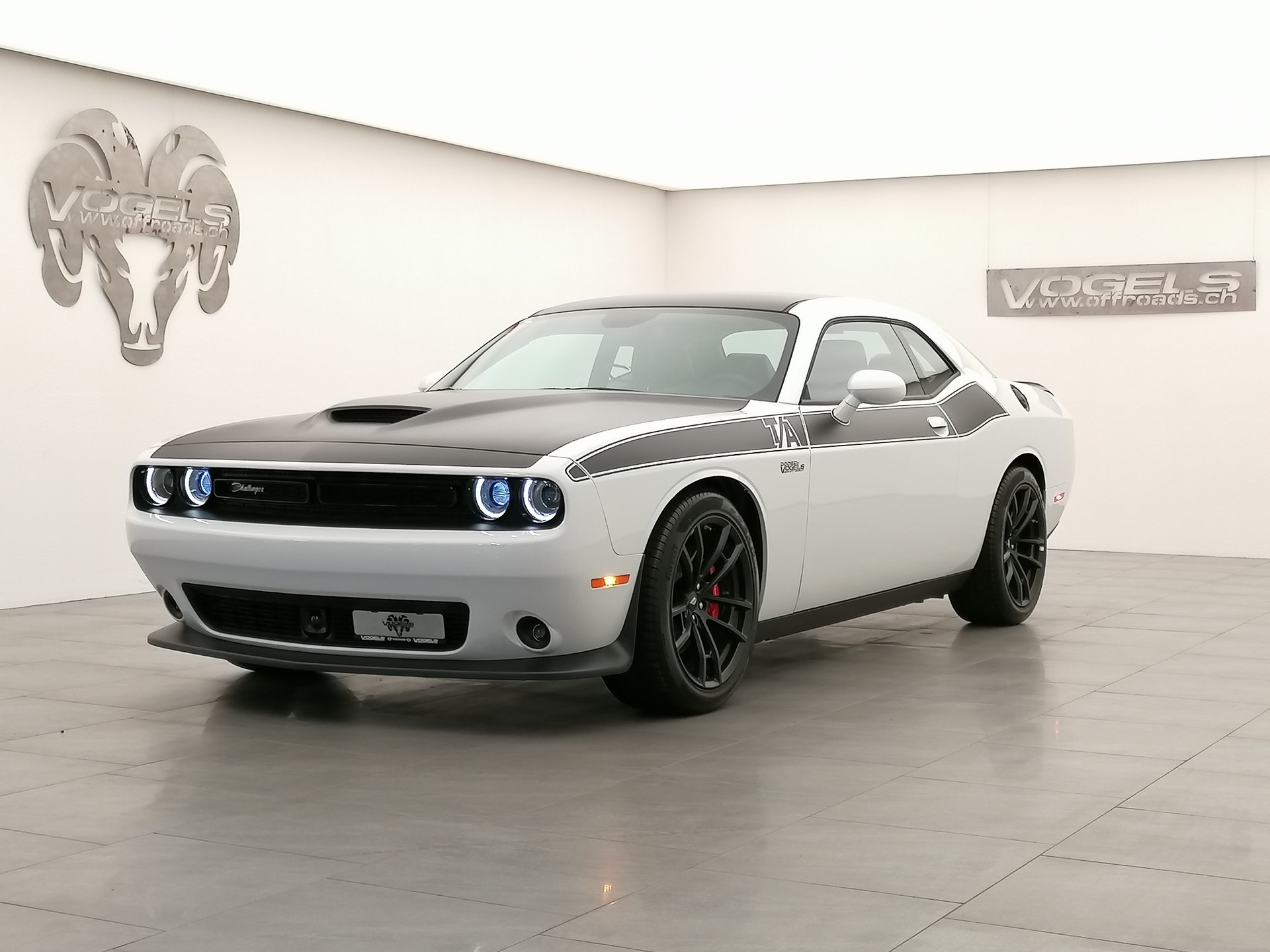 DODGE Challenger T/A 5.7-image-0