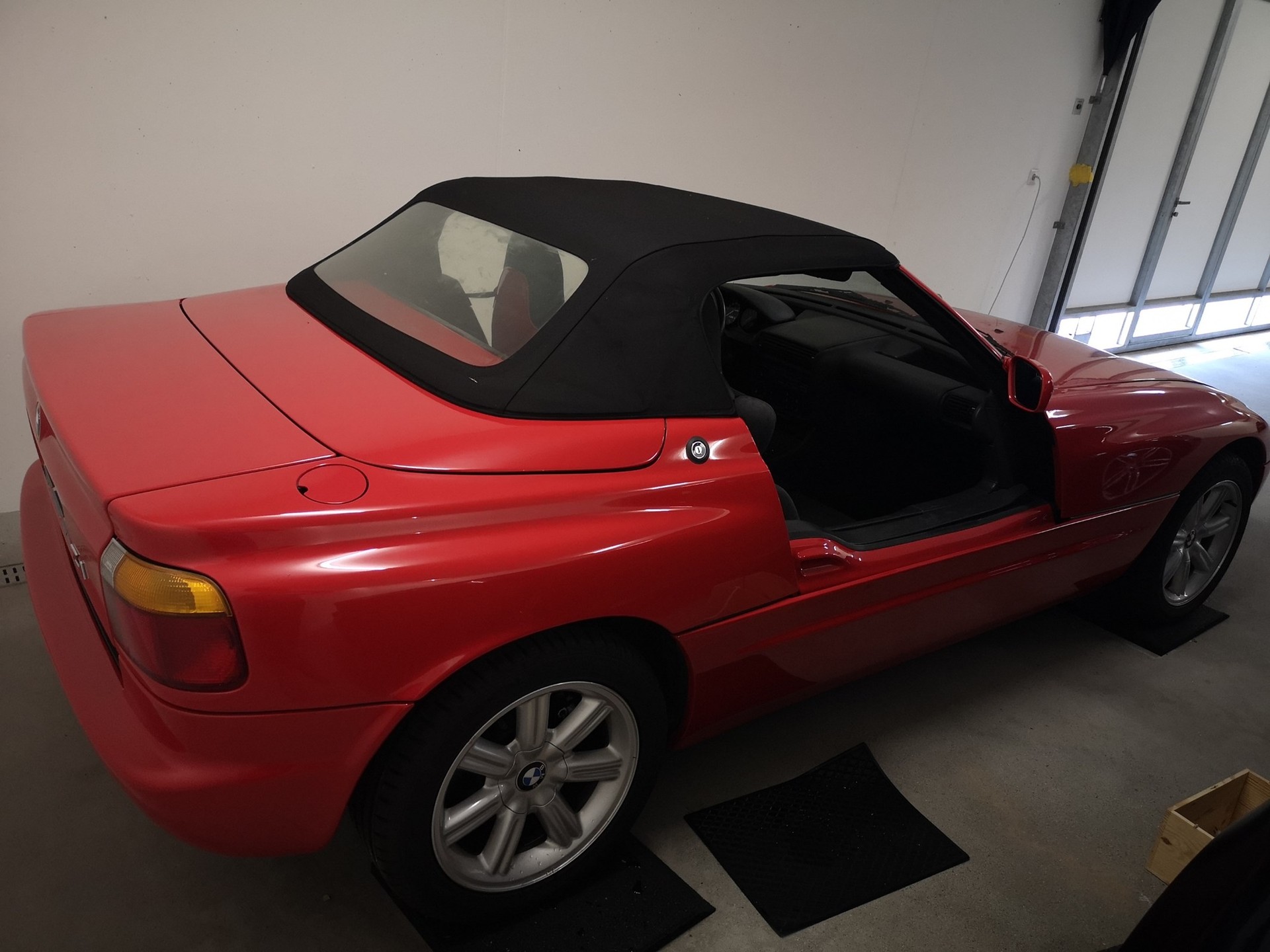 BMW Z1-image-2