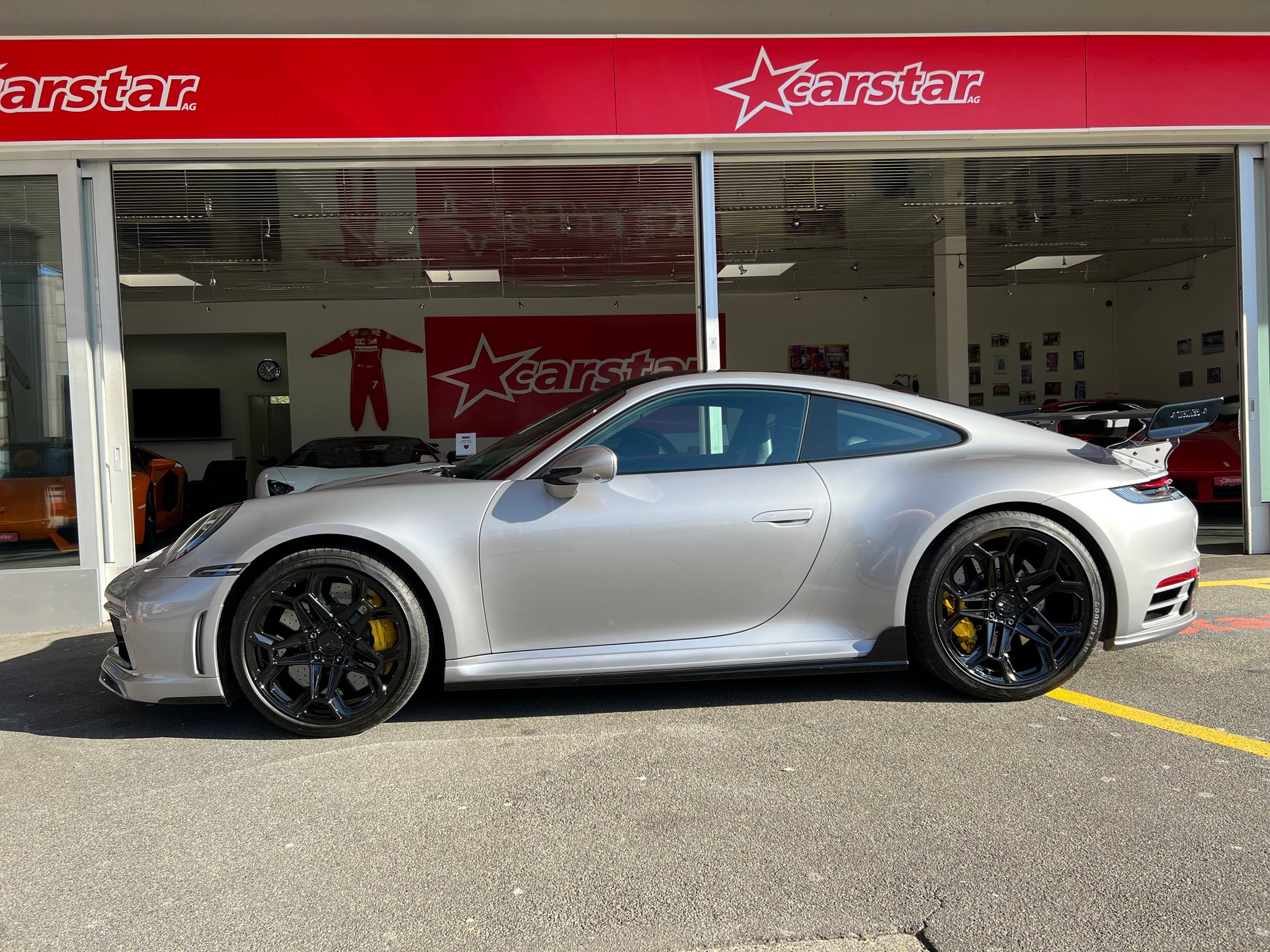 PORSCHE 911 Carrera 4S-image-0