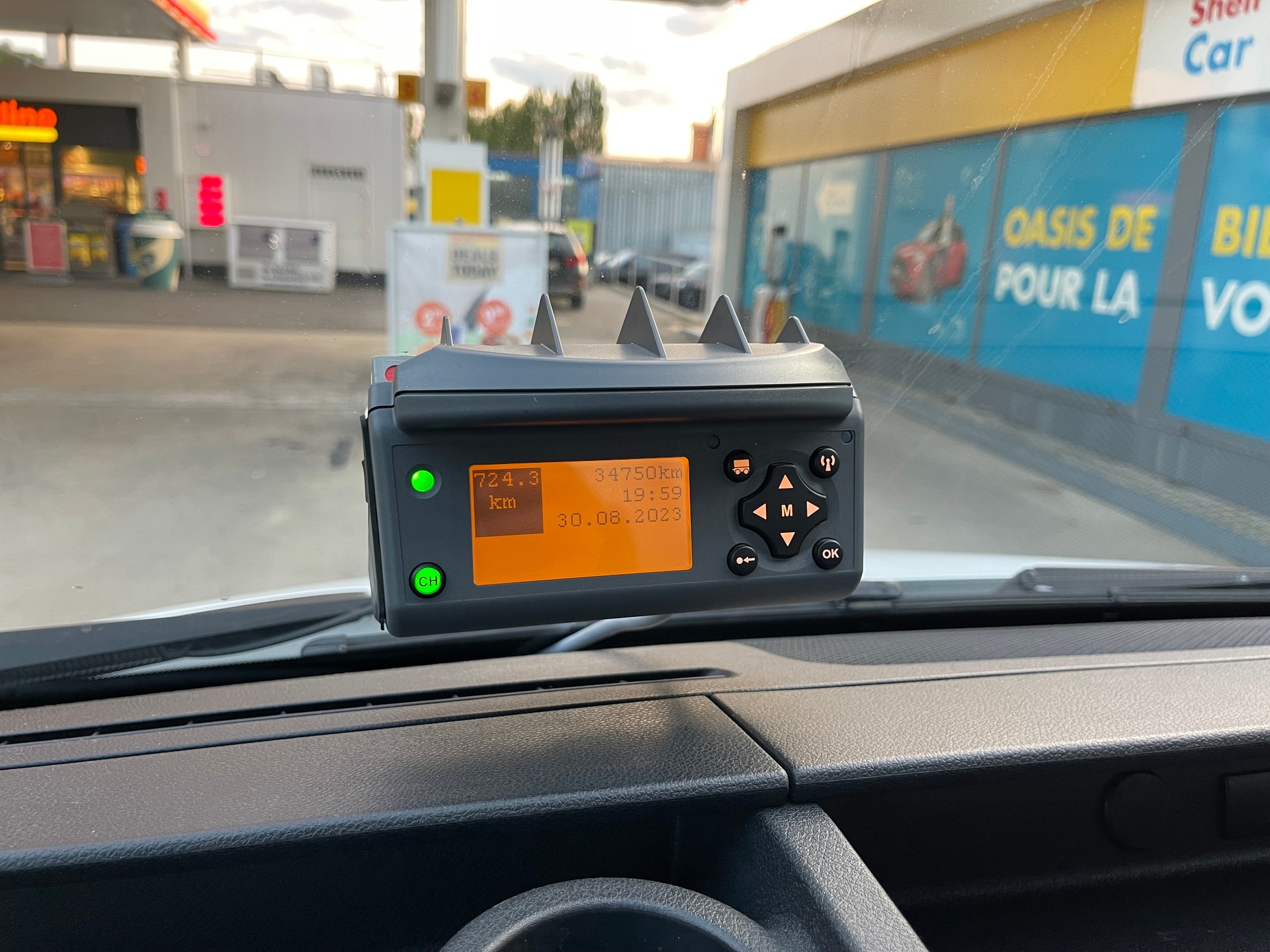 MERCEDES-BENZ 519 CDI Lang 7G-TRONIC Kipper-image-12