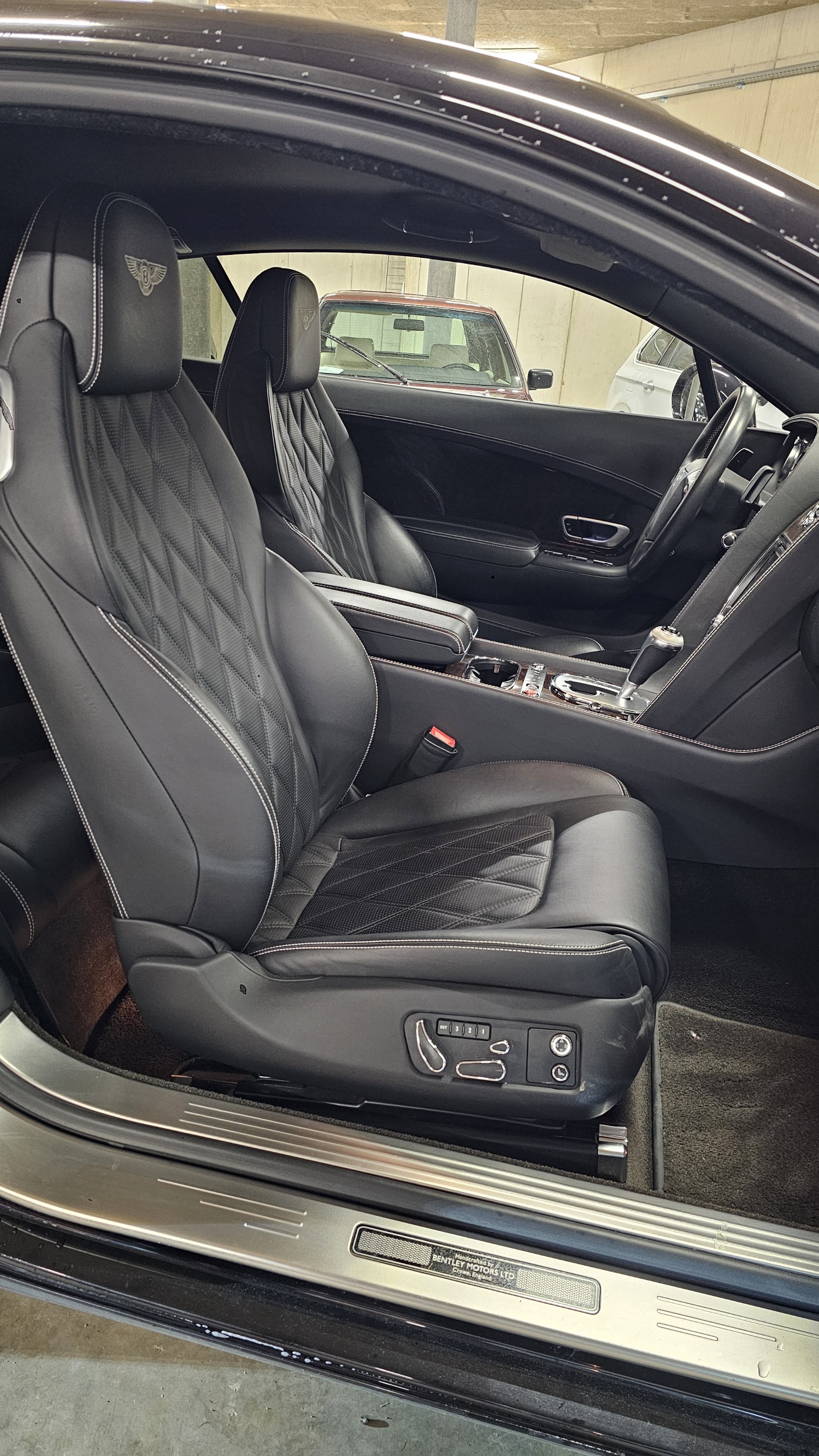 BENTLEY Continental GT 6.0 W12-image-10