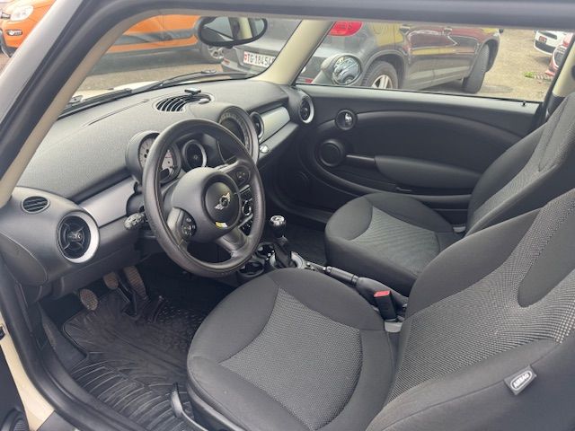 MINI One-image-9