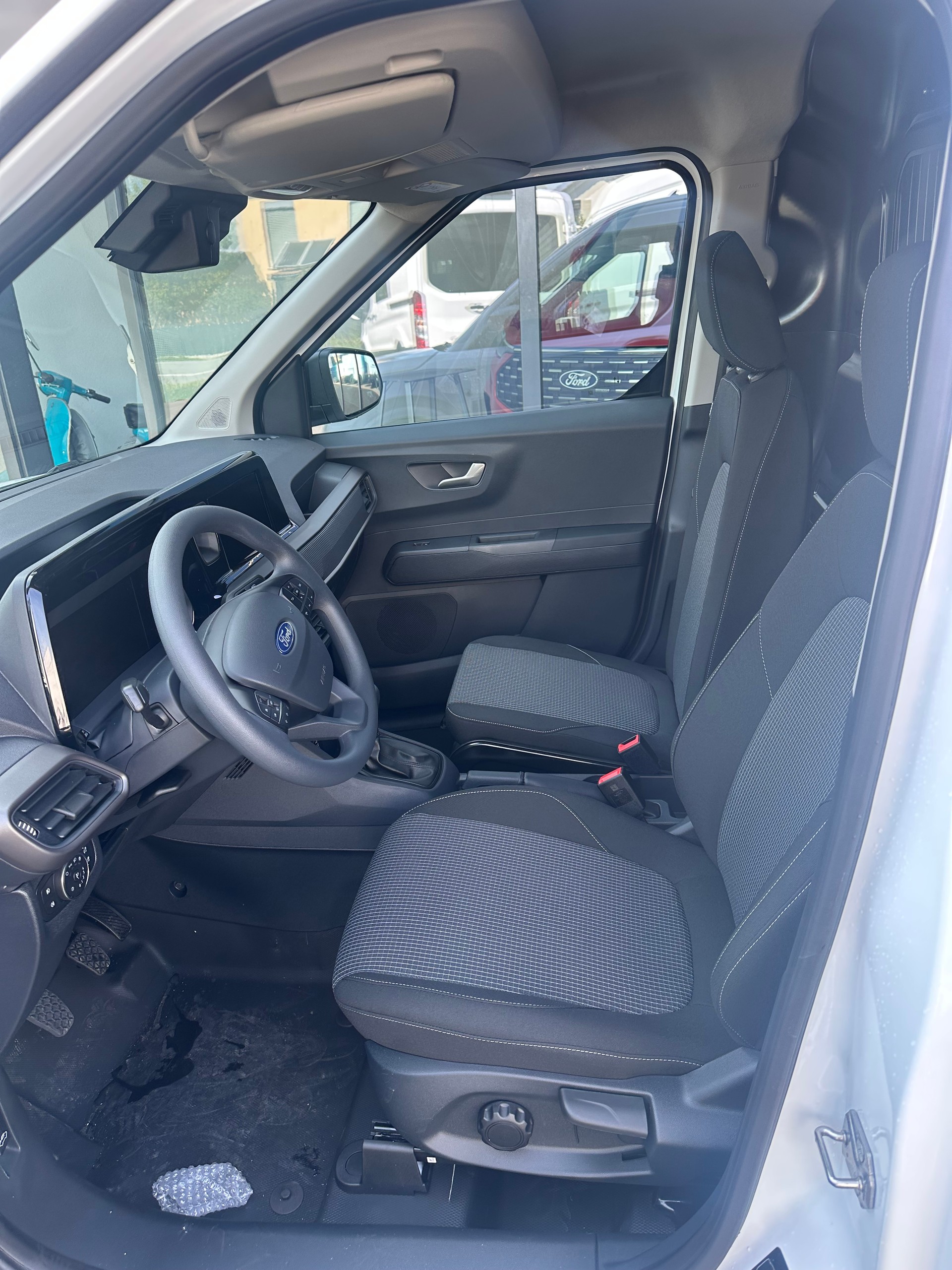 FORD Transit Courier van 1.5 EcoBlu Trend/100CV/Man.-image-10