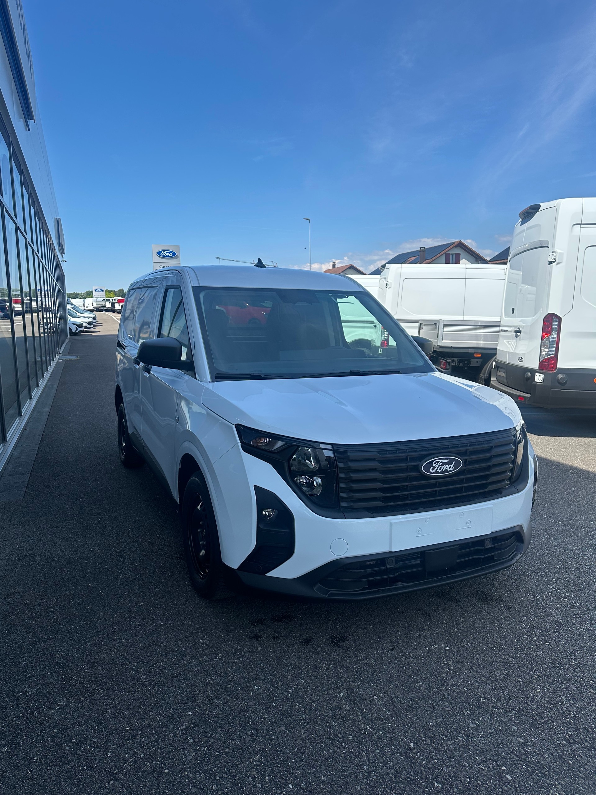 FORD Transit Courier van 1.5 EcoBlu Trend/100CV/Man.-image-5