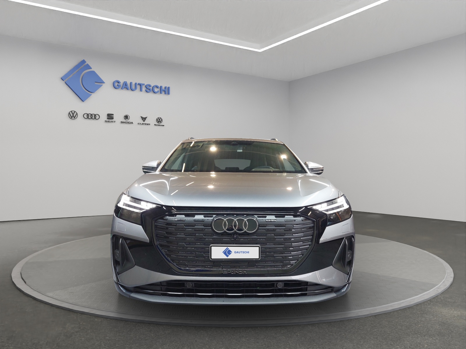 AUDI Q4 e-tron 55 quattro-image-4