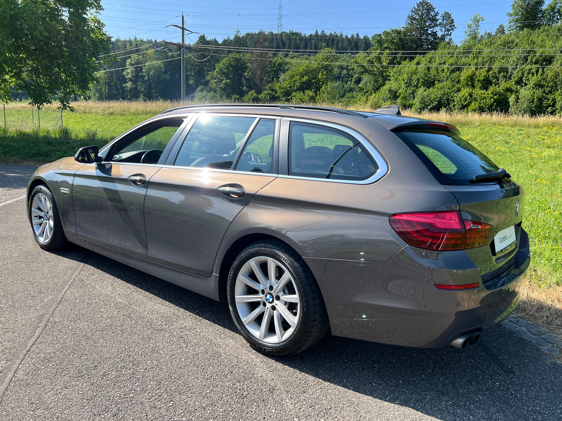 BMW 528i Touring xDrive Luxury Line Steptronic. TOP ZUSTAND. SAUBER UND GEPFLEGT. VIEL ZUBEHÖR !! PREIS 14`900.--image-10
