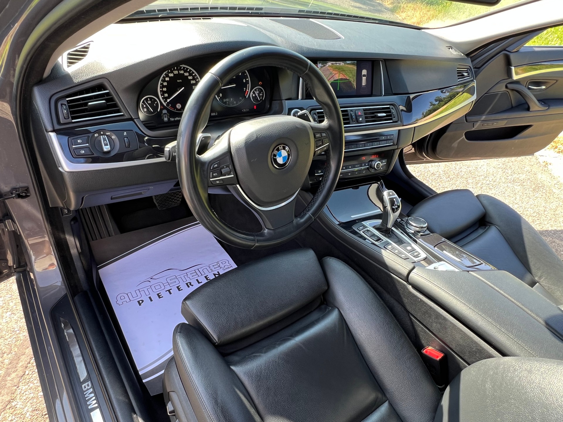 BMW 528i Touring xDrive Luxury Line Steptronic. TOP ZUSTAND. SAUBER UND GEPFLEGT. VIEL ZUBEHÖR !! PREIS 14`900.--image-30