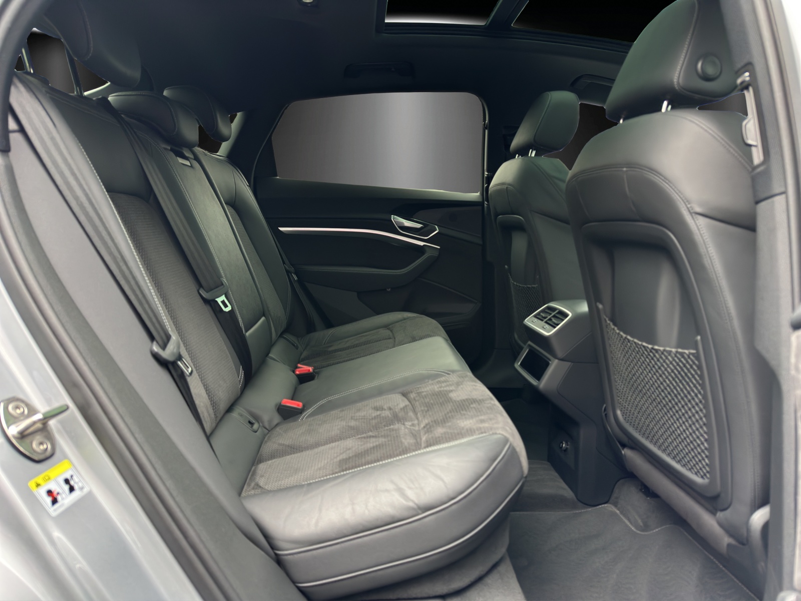 AUDI e-tron 50 Sportback Advanced quattro-image-7