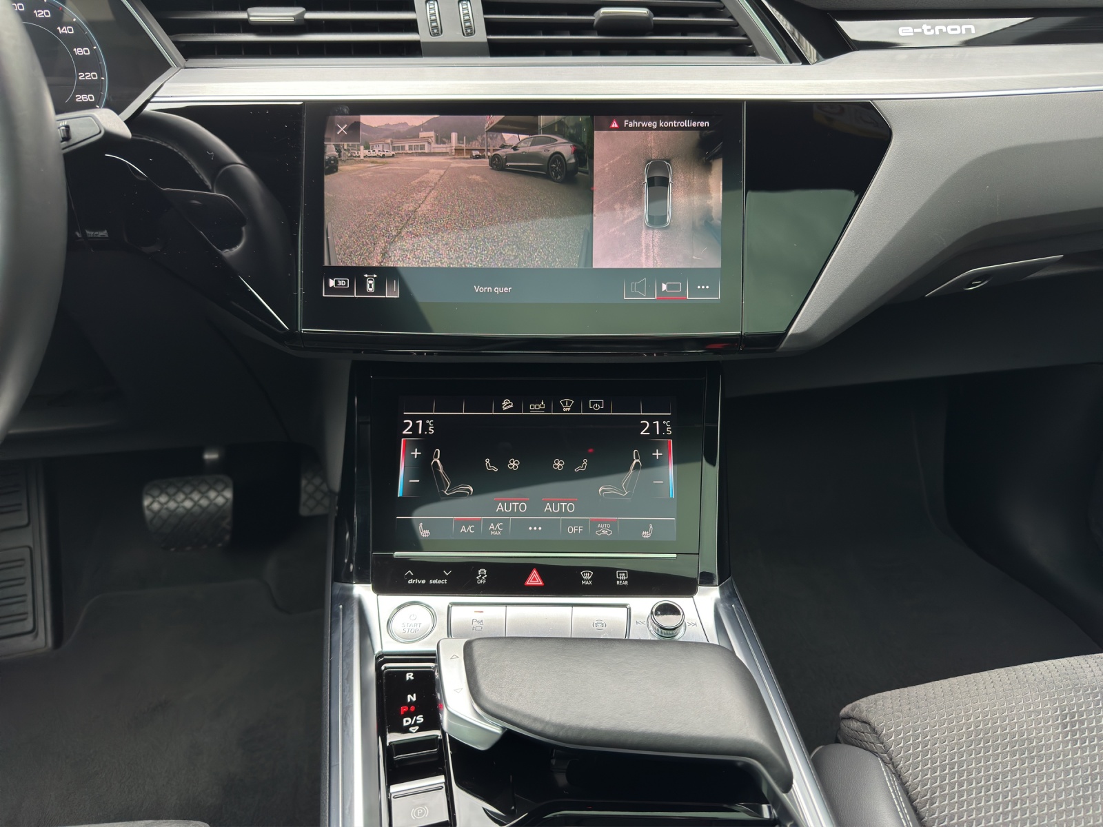 AUDI e-tron 50 Sportback Advanced quattro-image-11