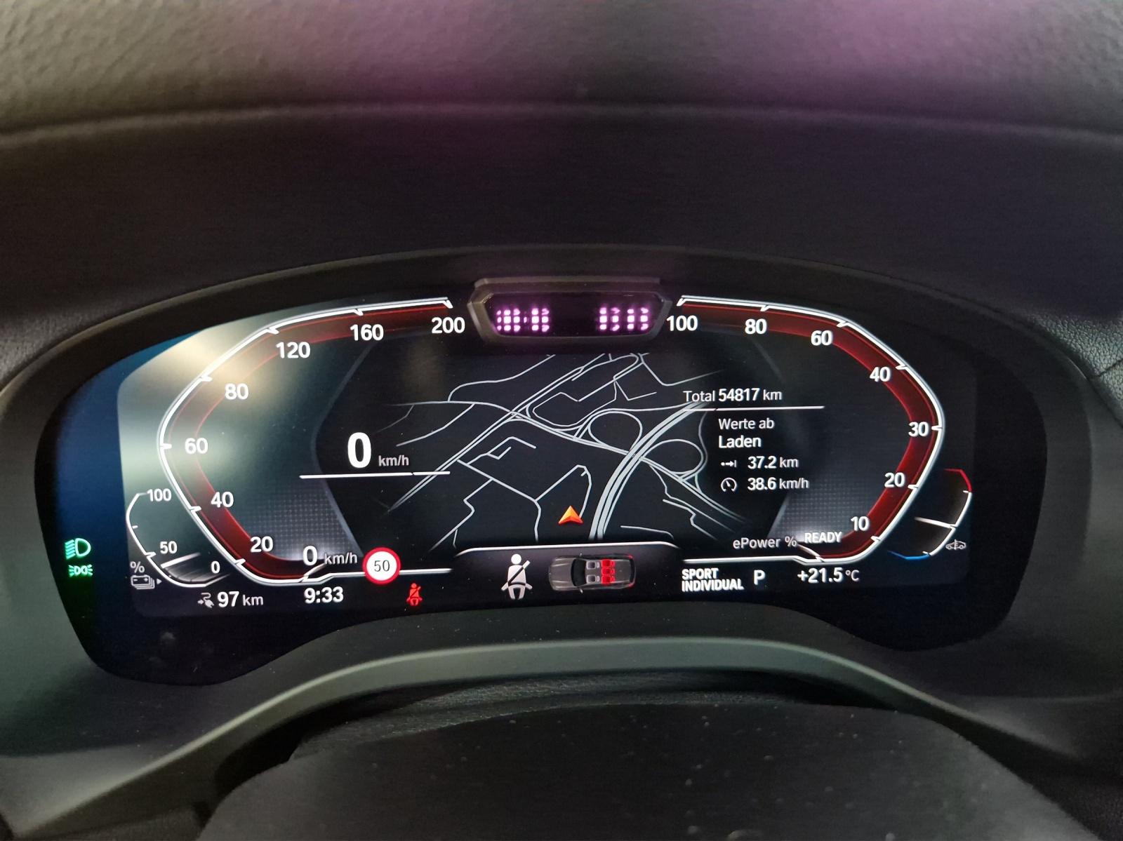 BMW iX3-image-19