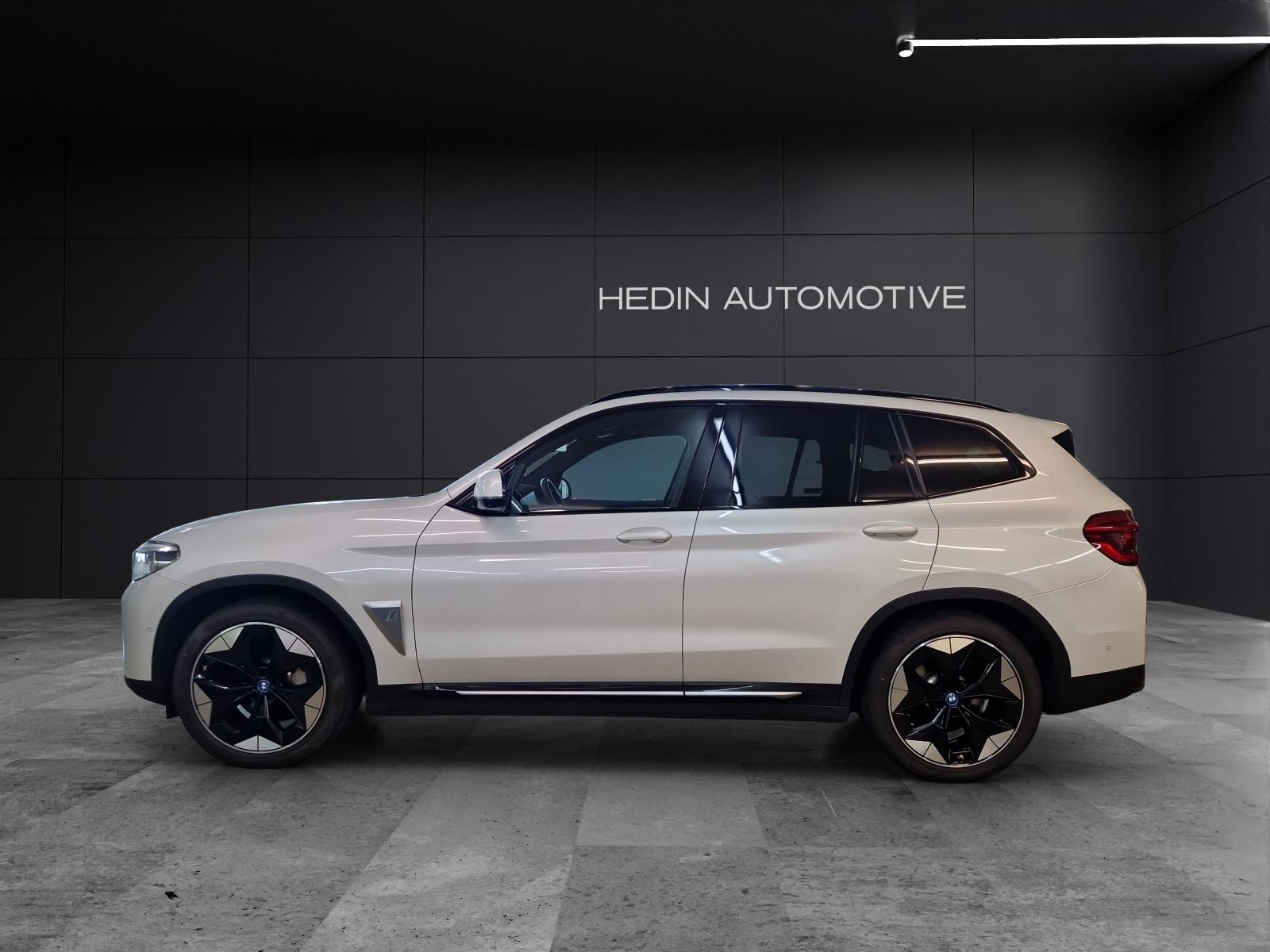 BMW iX3-image-1