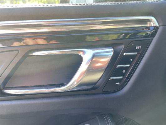 PORSCHE Macan S-image-13