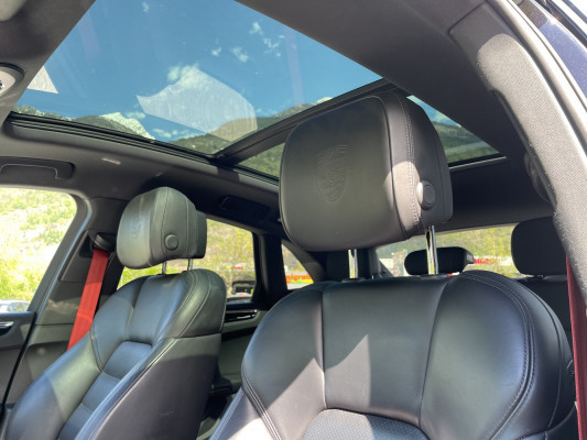 PORSCHE Macan S-image-9