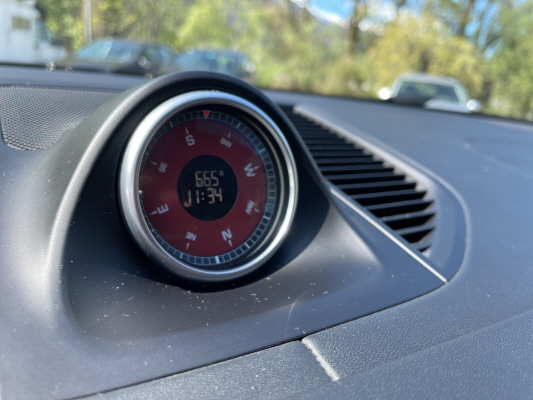 PORSCHE Macan S-image-11