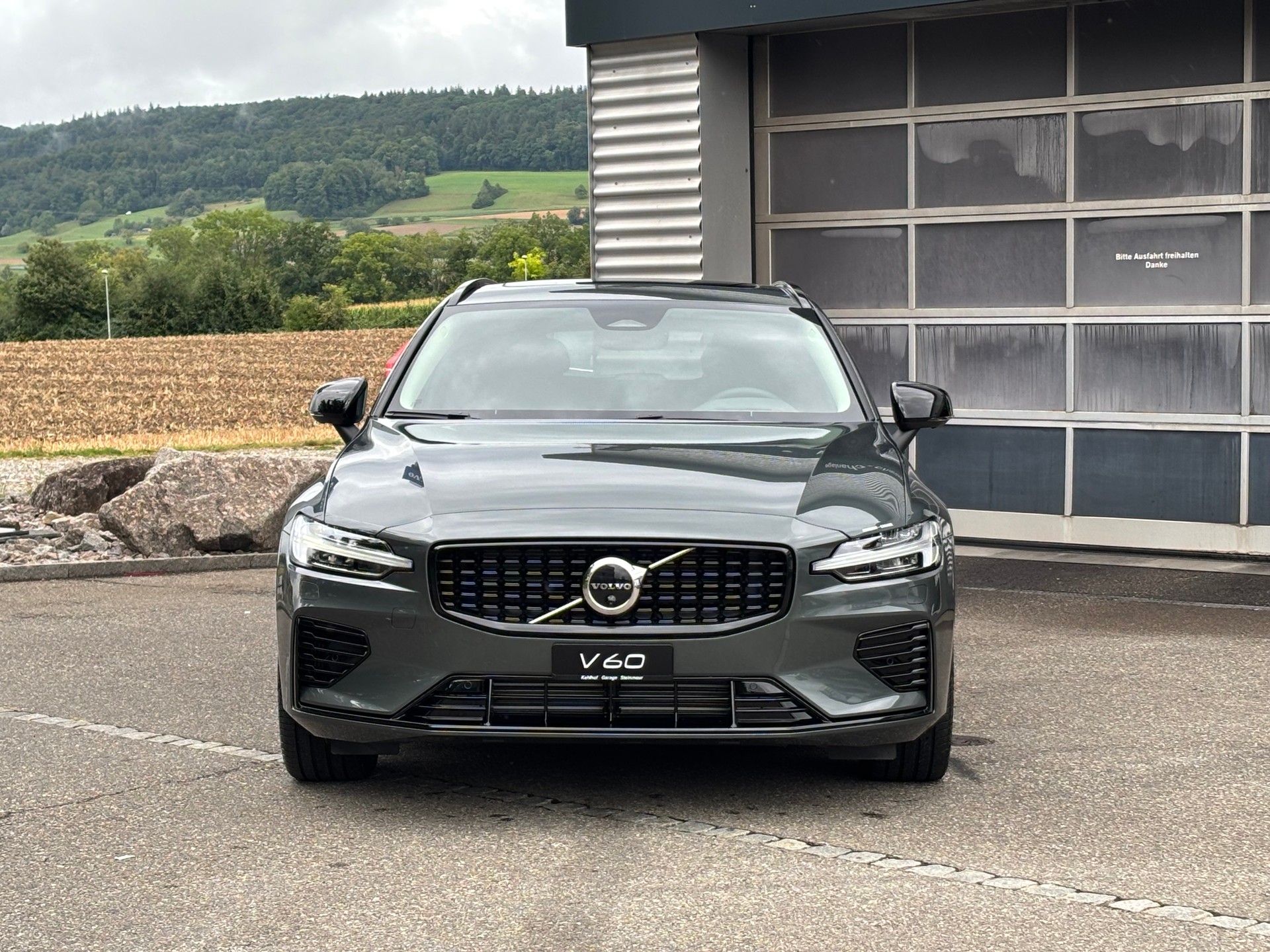 VOLVO V60 2.0 T8 TE Ultra Dark eAWD-image-7