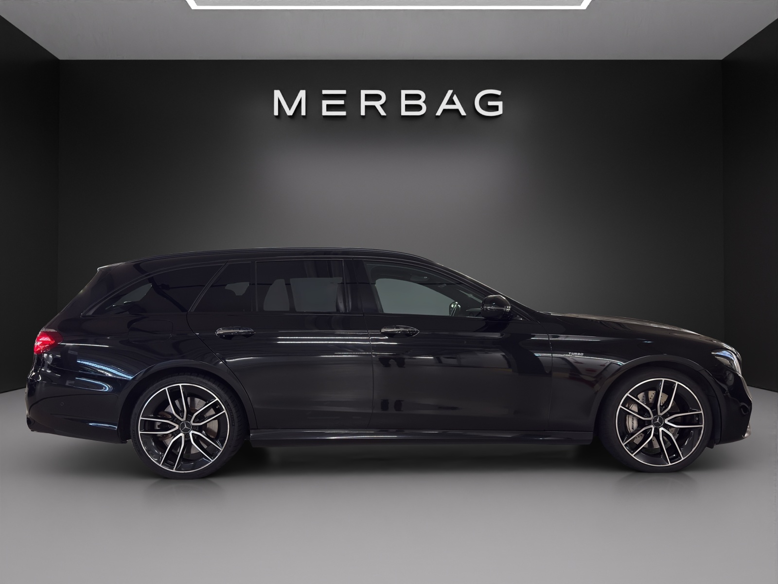 MERCEDES-BENZ E 53 AMG 4Matic 9G-Tronic-image-3