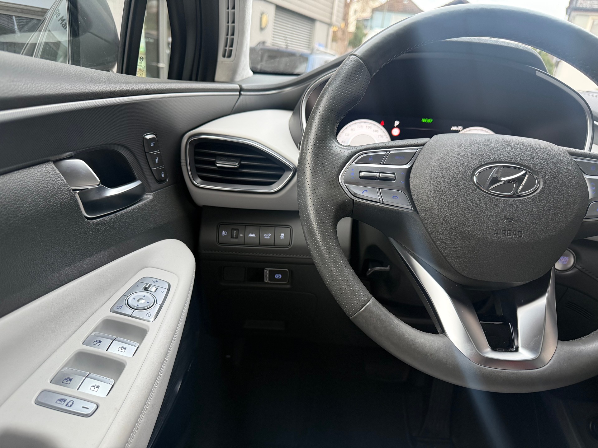 HYUNDAI Santa Fe 2.2 CRDI Vertex 4WD Automatic-image-15