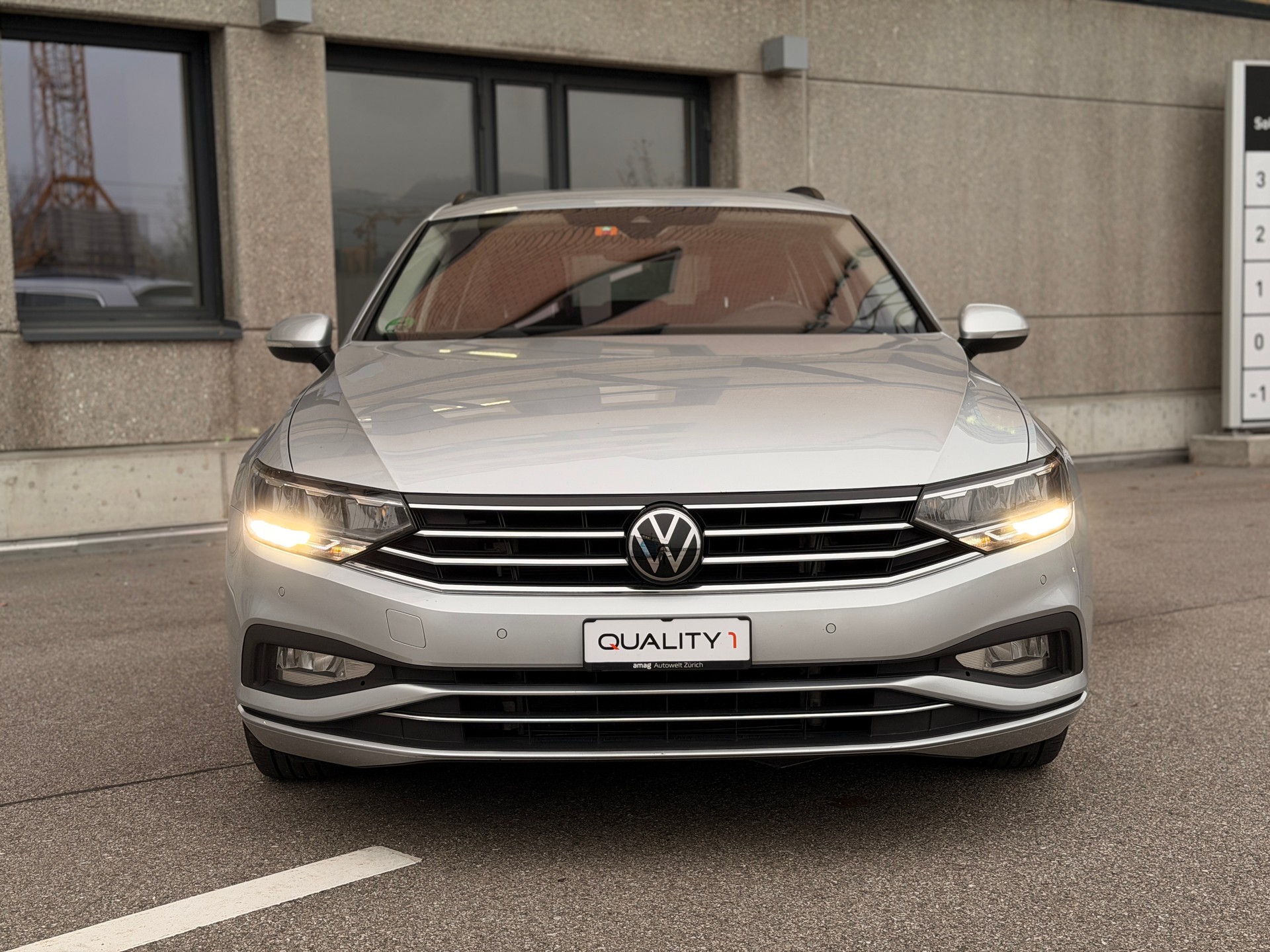 VW Passat 2.0 TDI BMT Business DSG-image-6