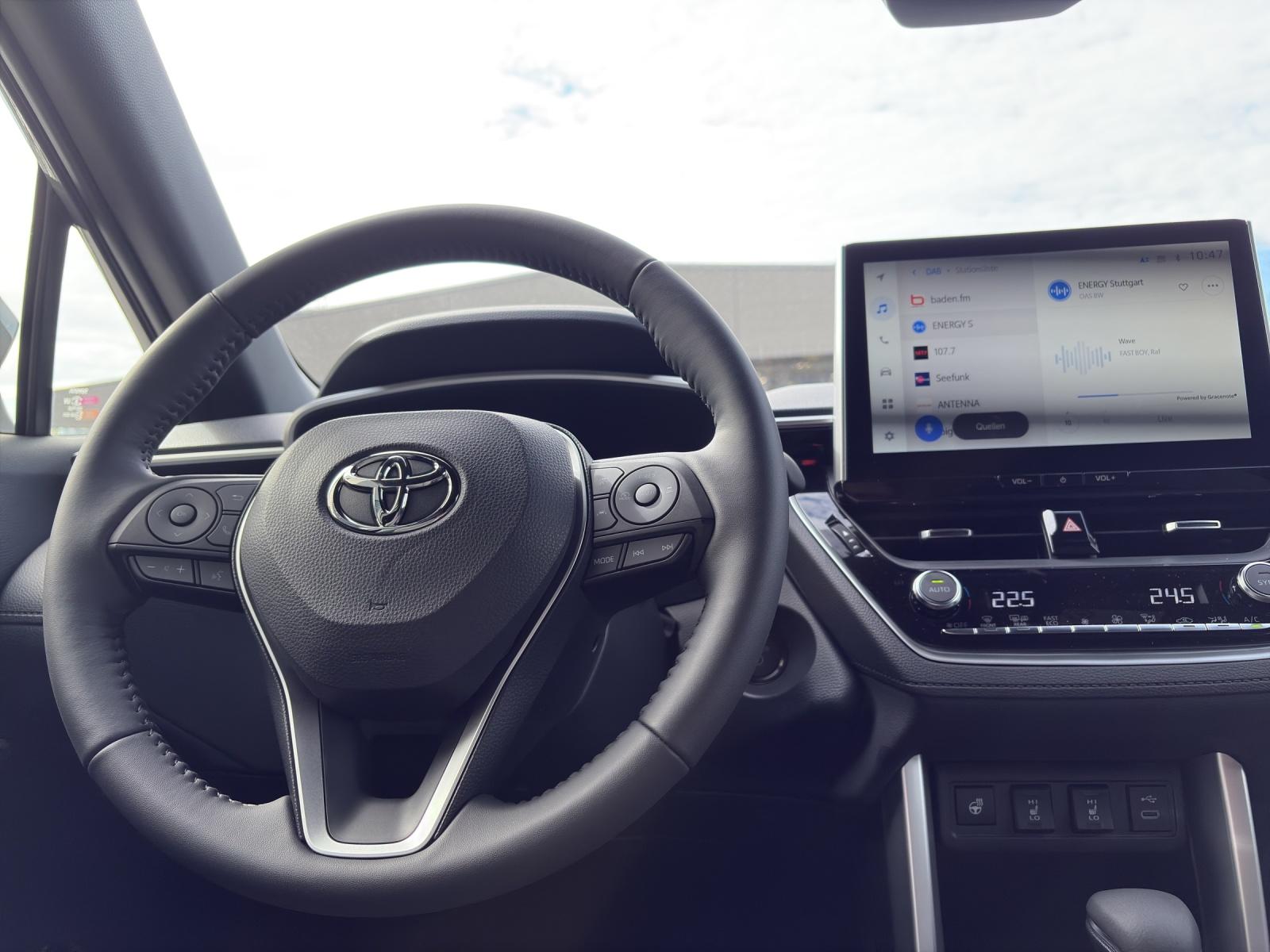 TOYOTA Corolla Cross 2.0 HSD Trend AWD-i-image-11