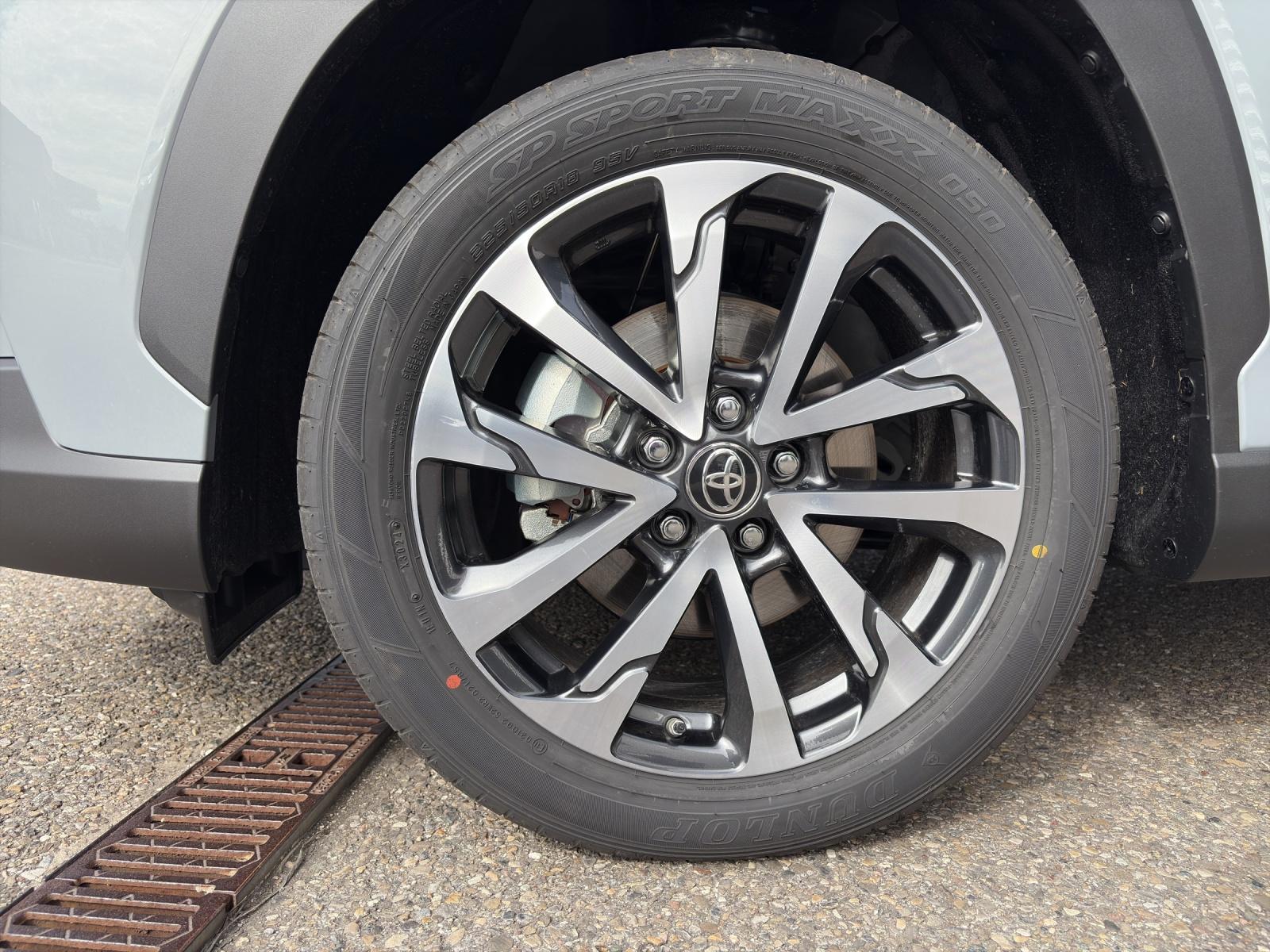 TOYOTA Corolla Cross 2.0 HSD Trend AWD-i-image-8