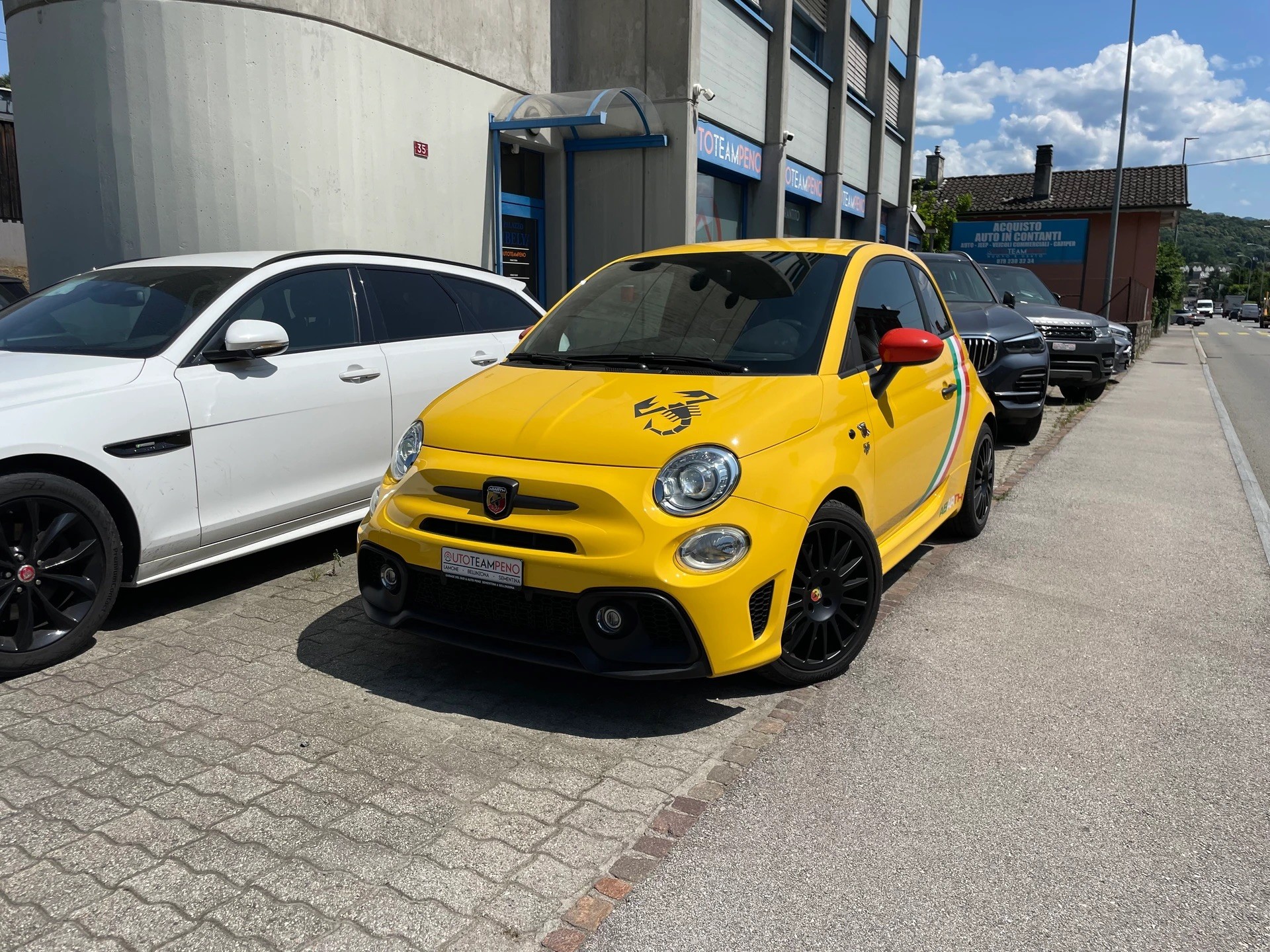 Car photo