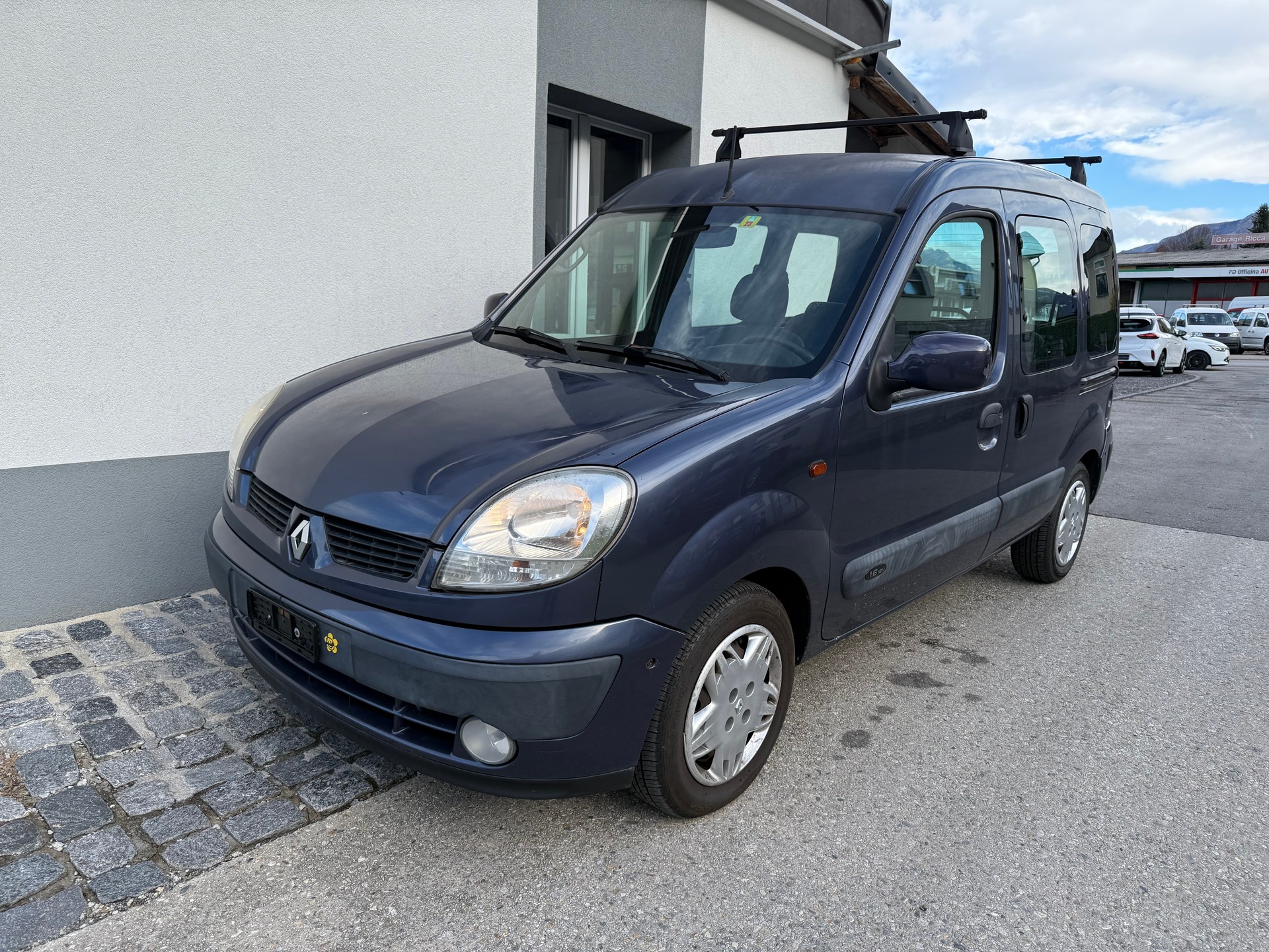 RENAULT Kangoo 1.6 16V Authentique-image-1