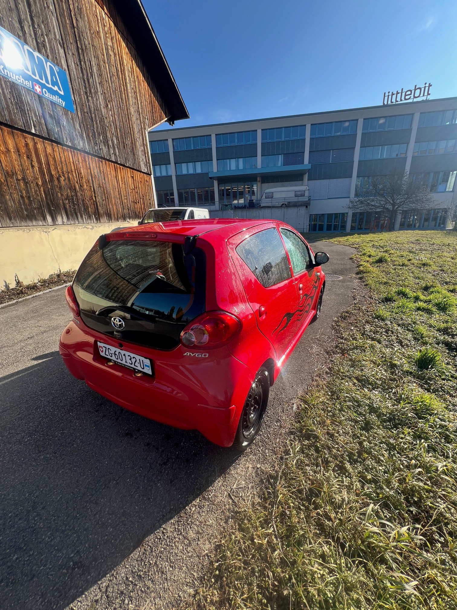 TOYOTA Aygo 1.0 blue-image-4
